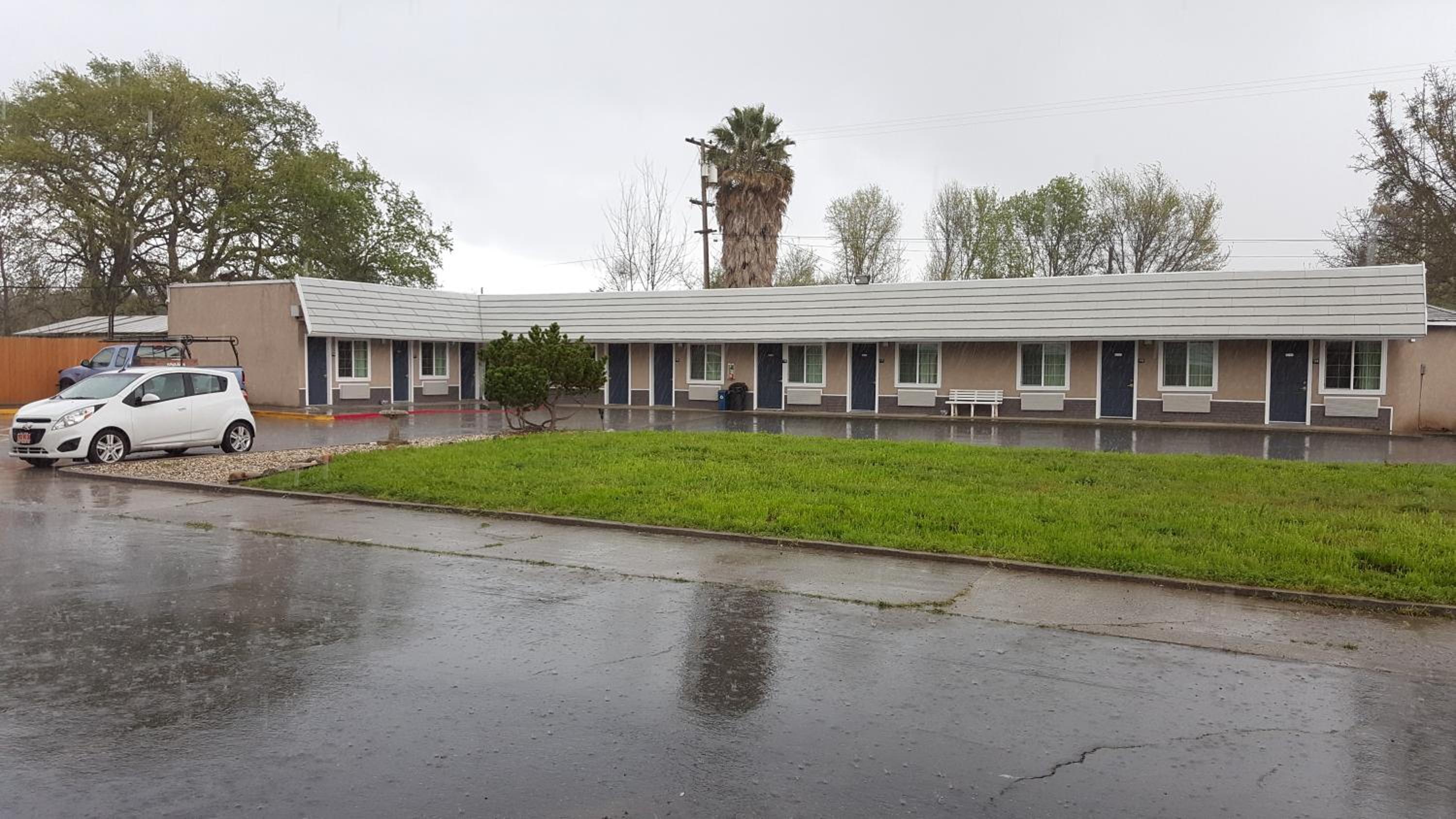 Pacific Motel
