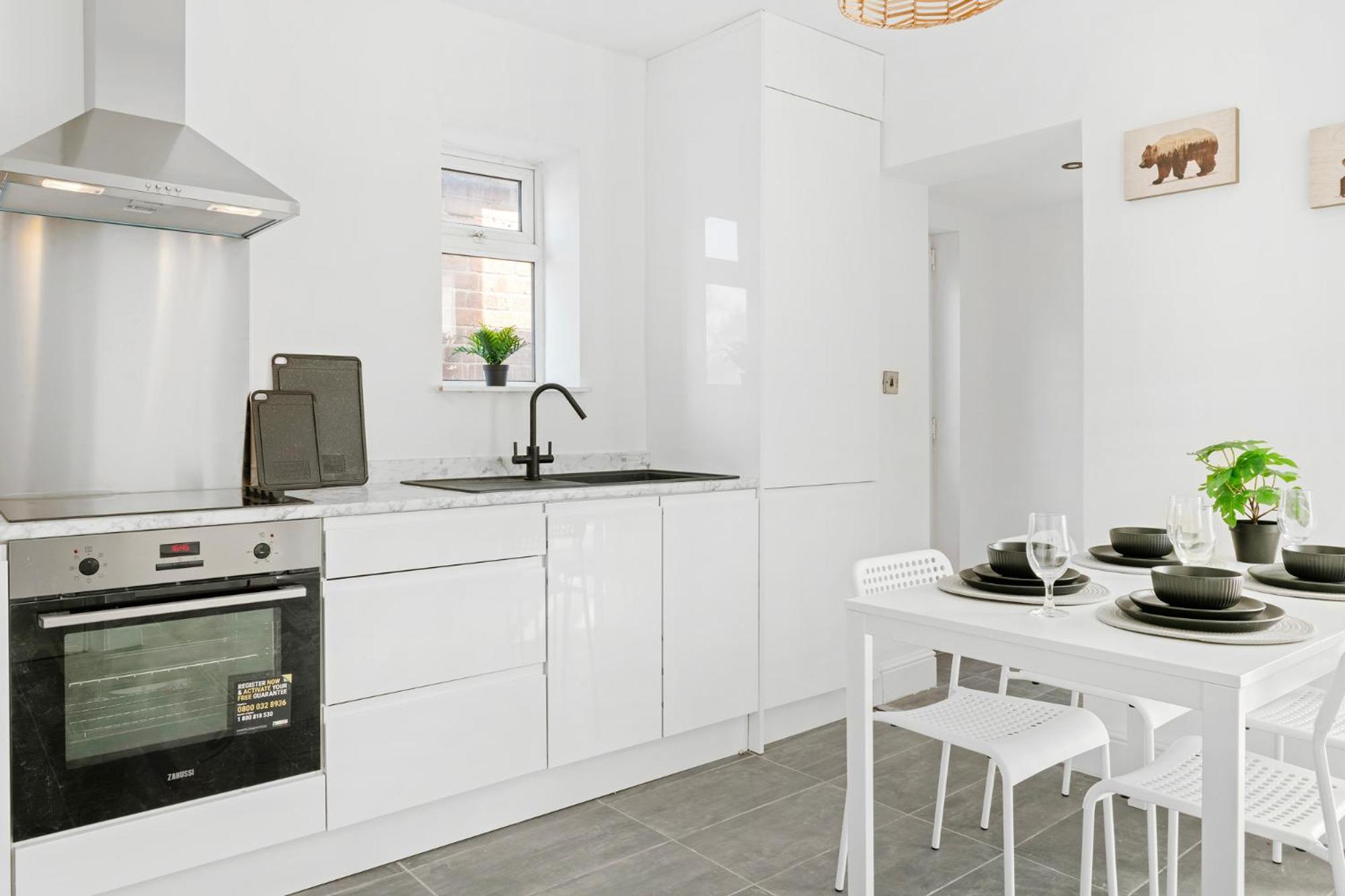 4 Bedrooms - 3 Bathrooms House