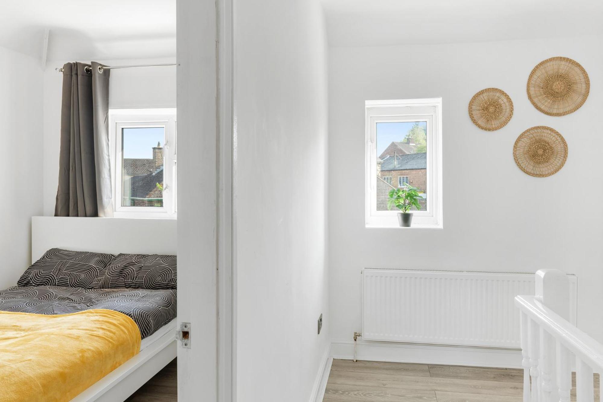 4 Bedrooms - 3 Bathrooms House
