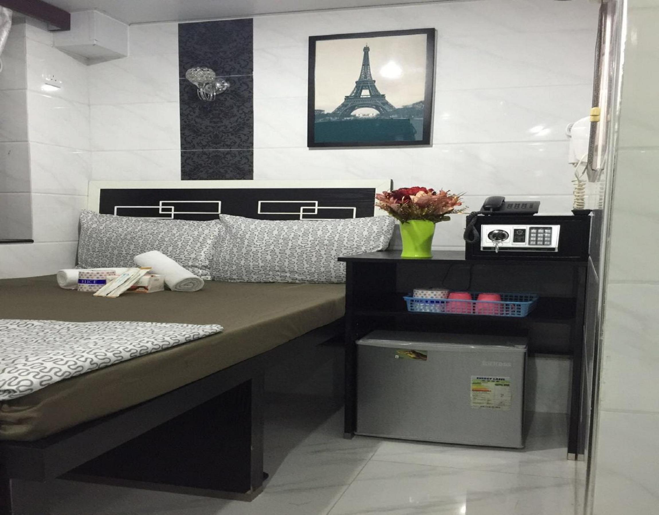 Skylark Hostel
