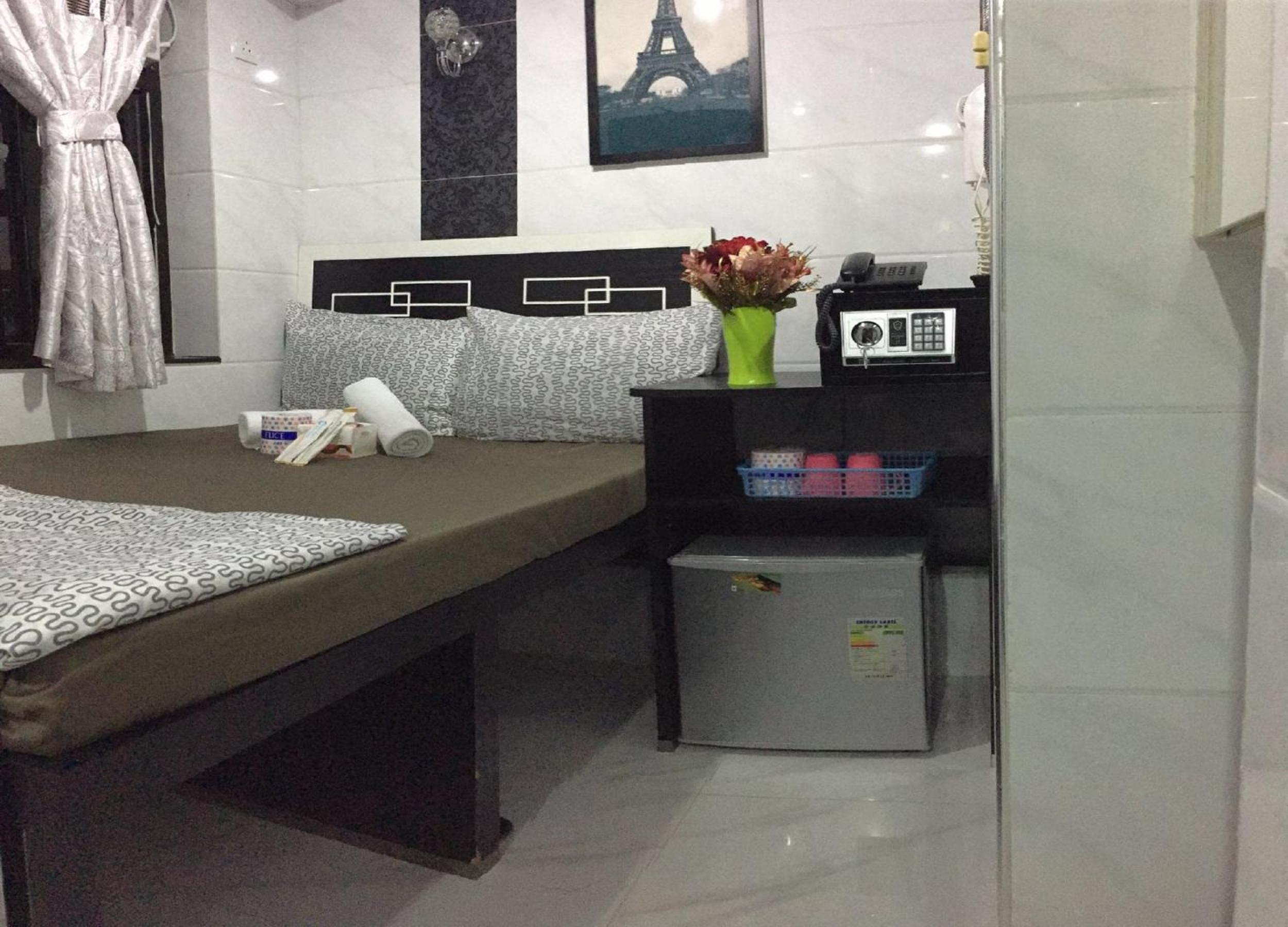 Skylark Hostel