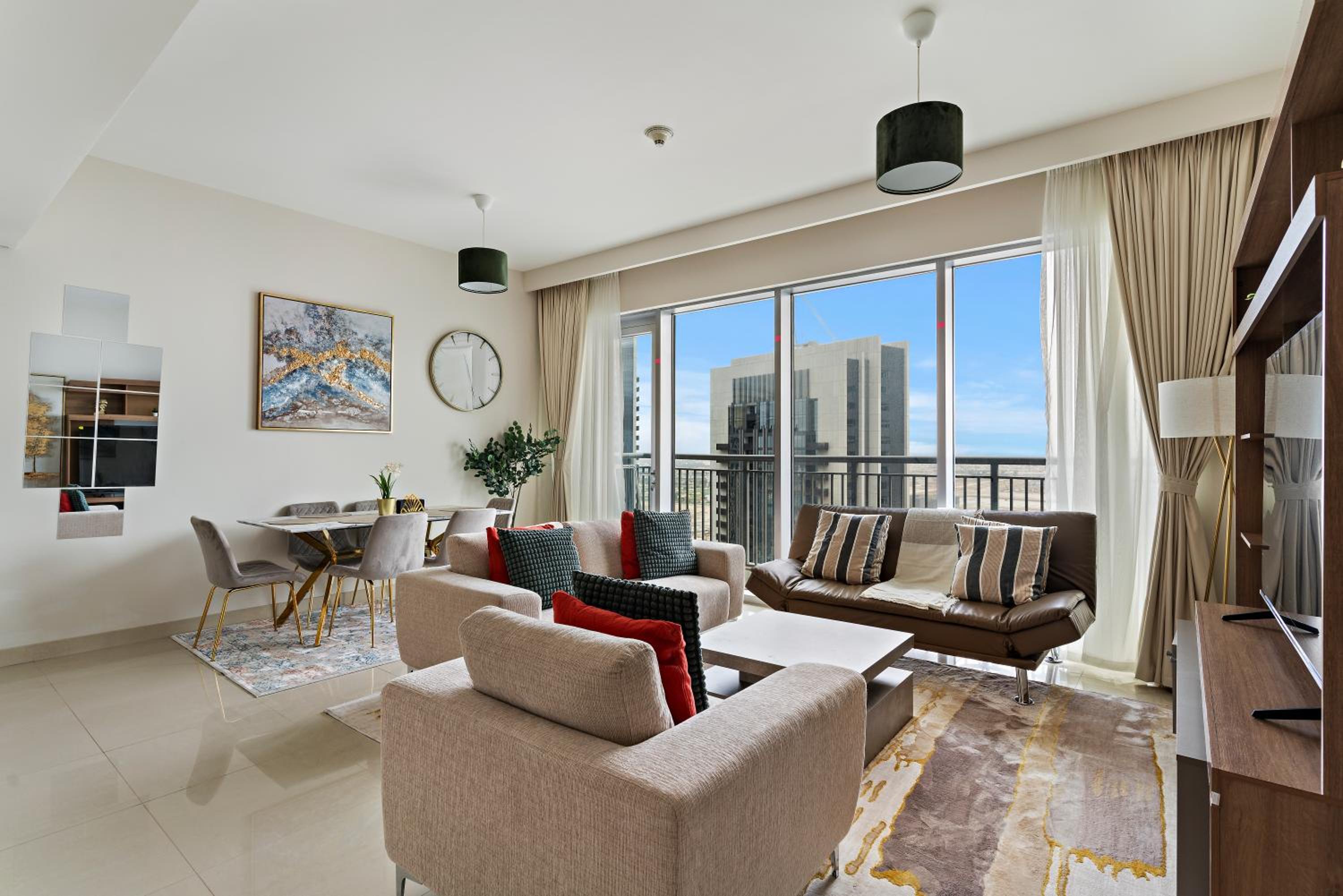 Elegant Creekside 1BR with Panoramic Views