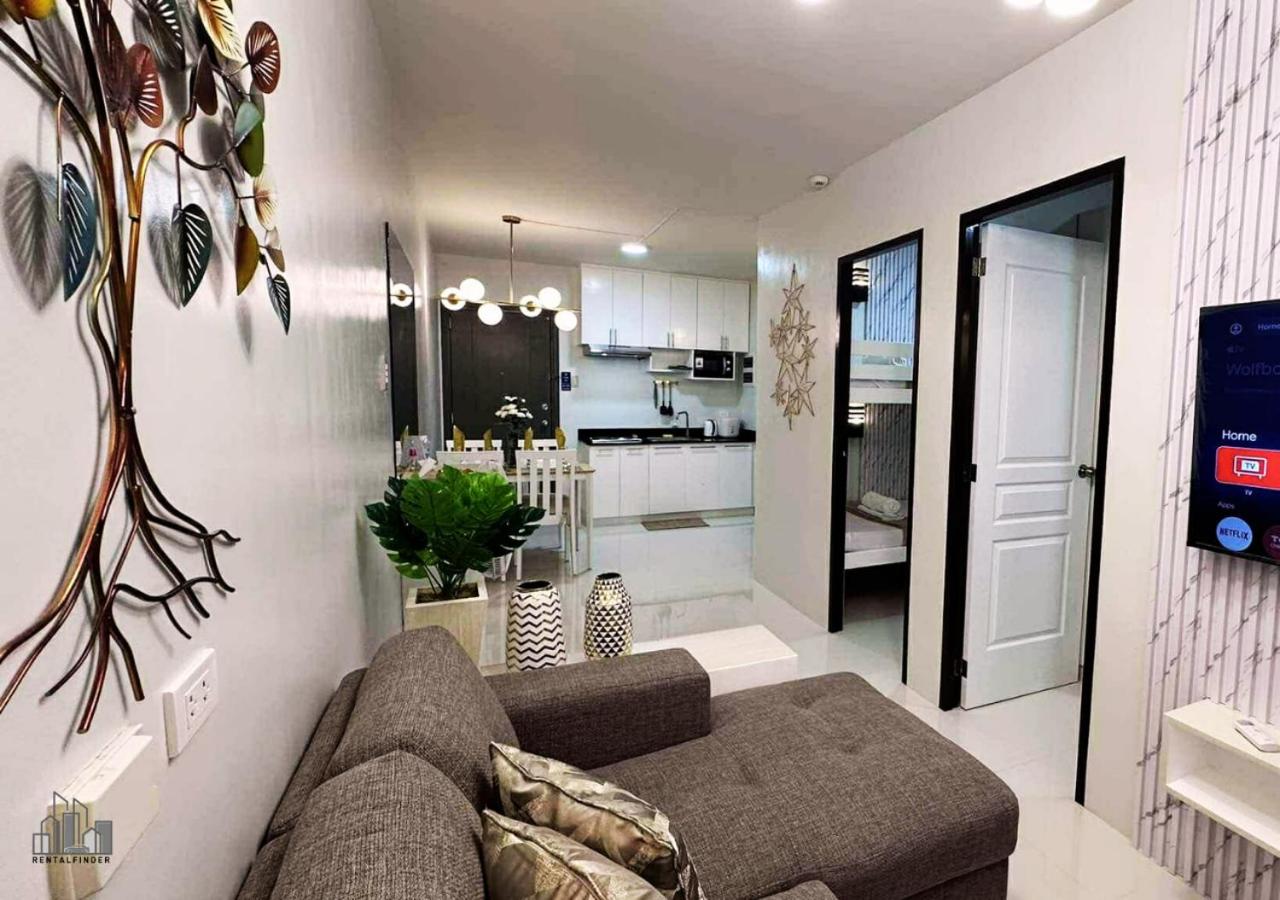 Palawan Cozy Stay with a Balcony, FREE Gym & Pool near Airport - B2 6Luster