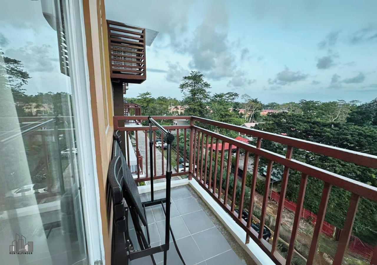 Palawan Cozy Stay with a Balcony, FREE Gym & Pool near Airport - B2 6Luster