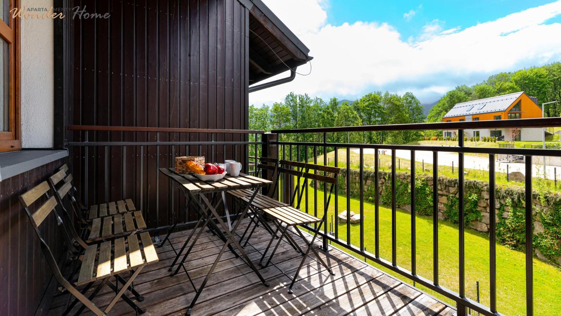 Wonder Home Residence - Apartamenty z balkonami i ogródkami, blisko stoku narciarskiego Karpatka i szlaków turystycznych