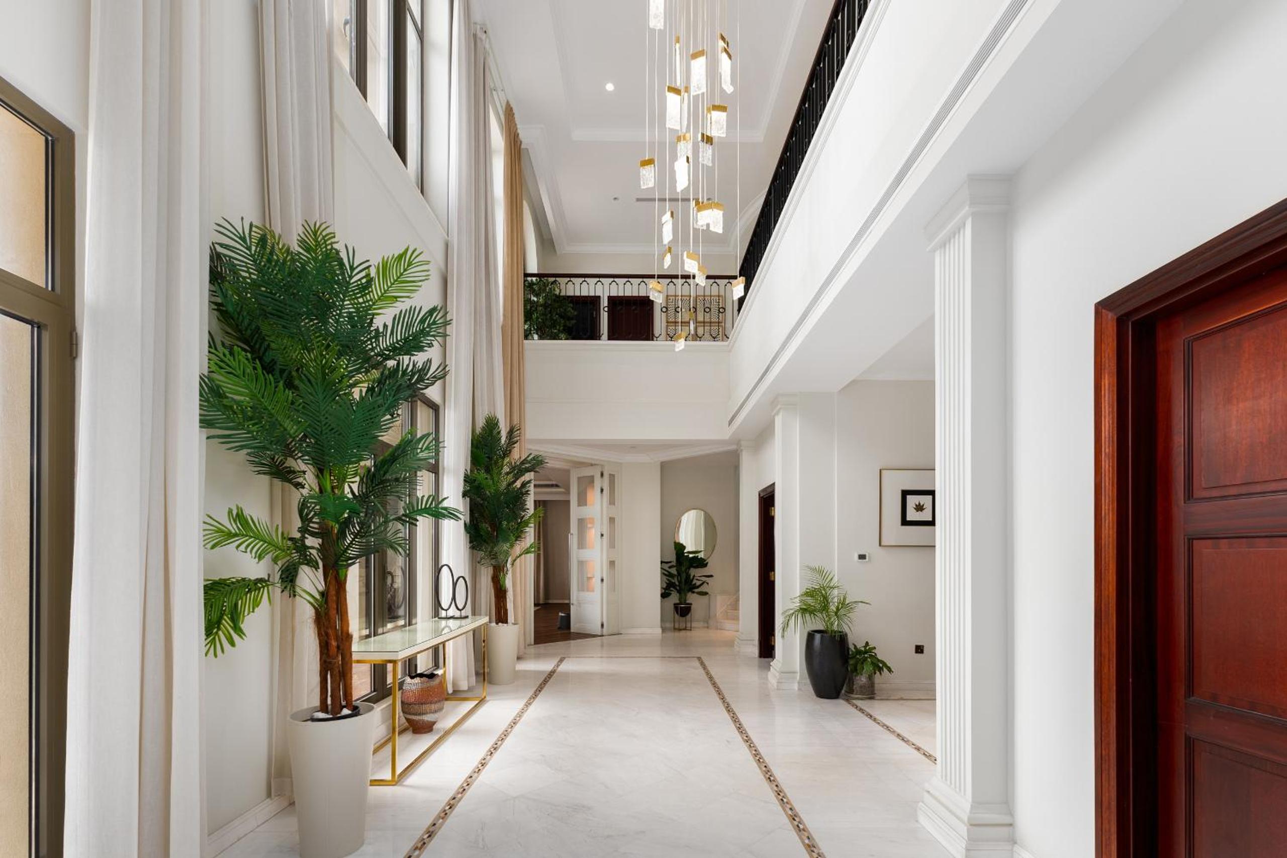 Frond D, Beachfront Villa, Palm Jumeirah - Mint Stay Homes