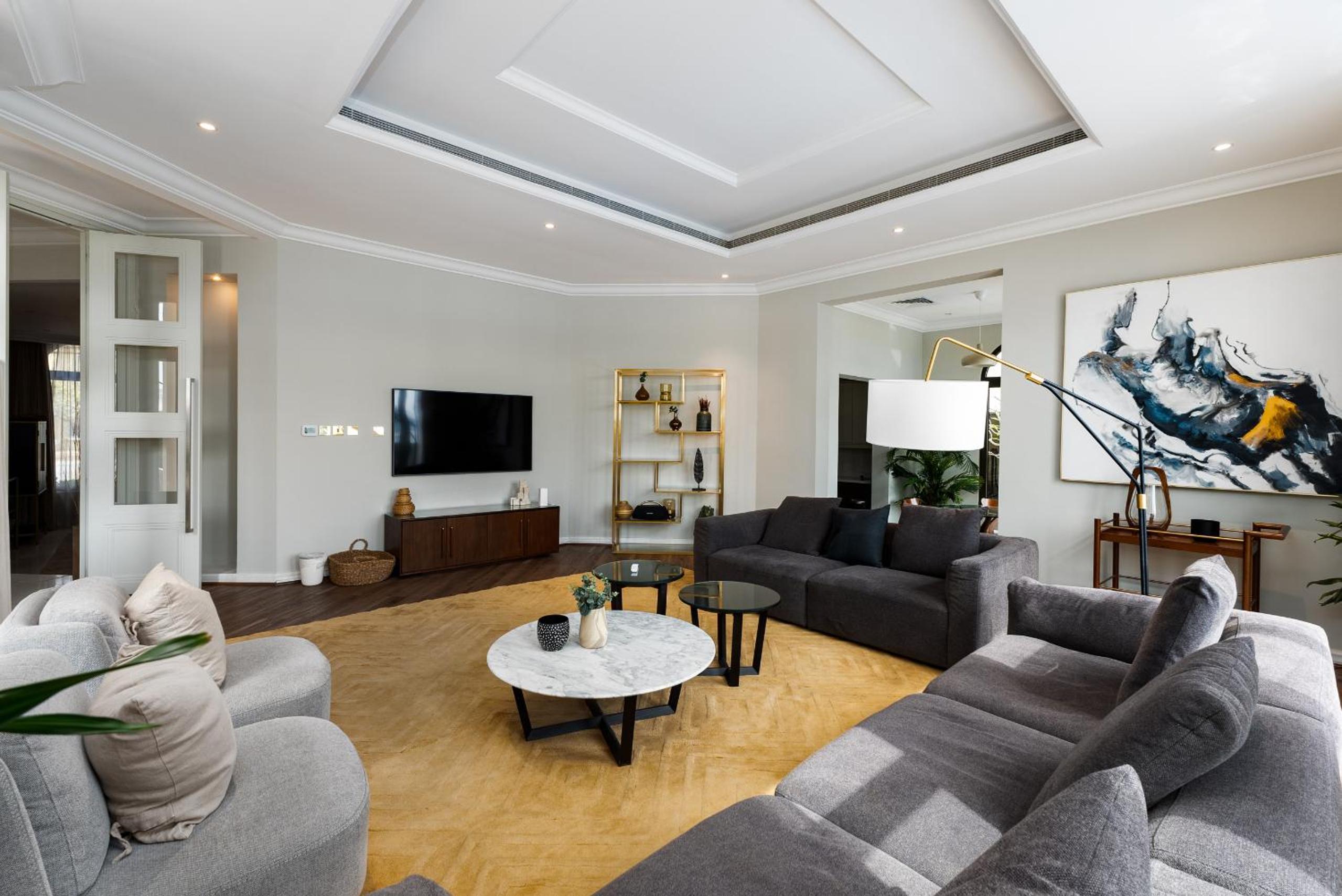Frond D, Beachfront Villa, Palm Jumeirah - Mint Stay Homes