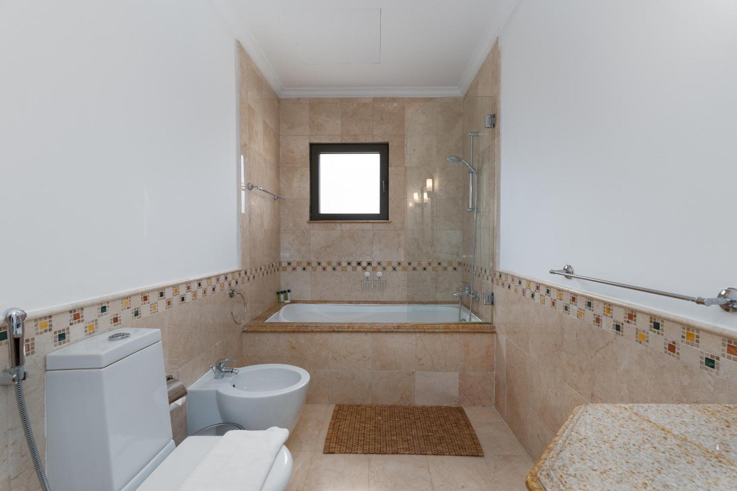 Frond D, Beachfront Villa, Palm Jumeirah - Mint Stay Homes