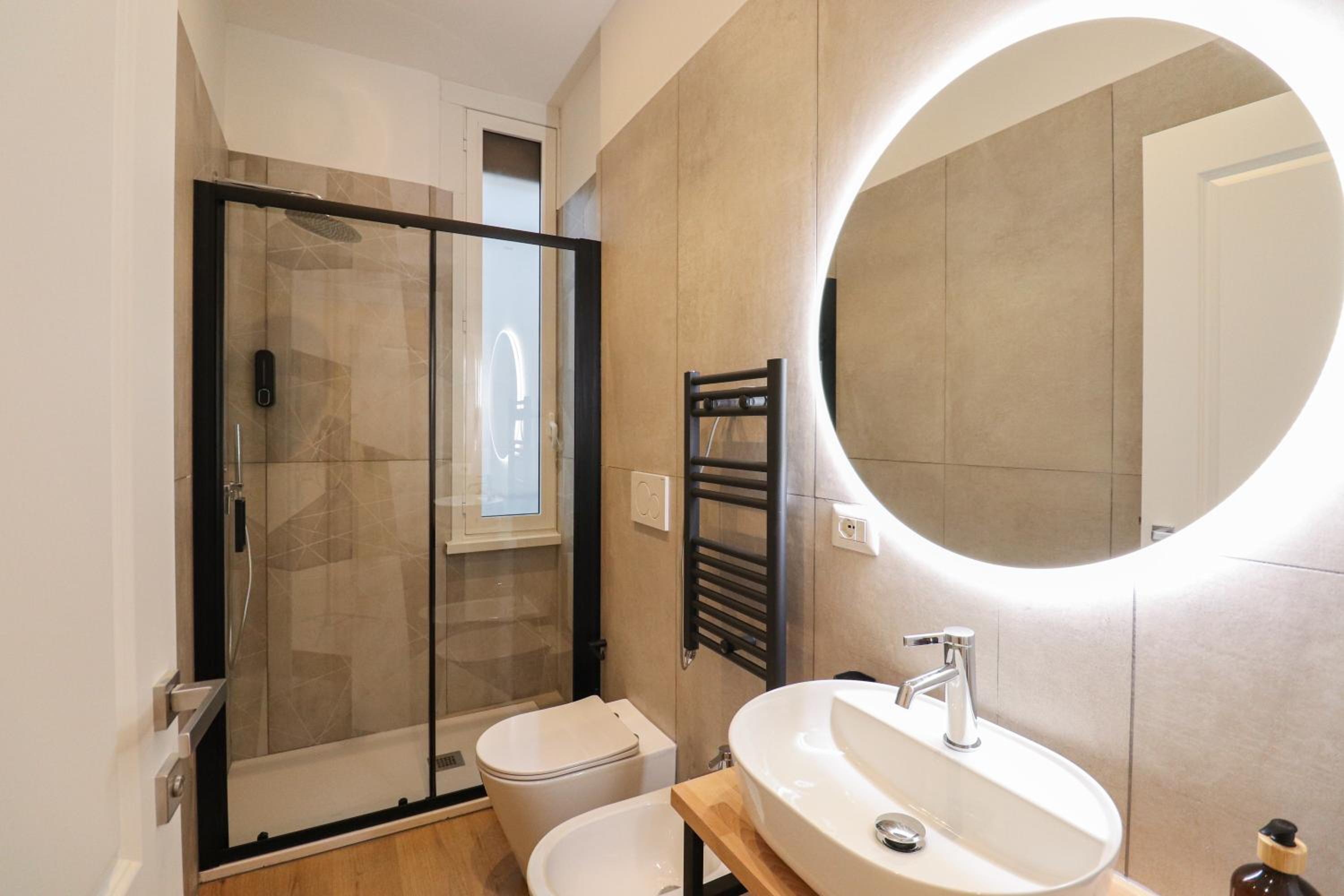 St Peter & Vatican Luxury Suites - Boutique Suites in Rome Centre & Vatican - AC, Wifi & Metro 5 min