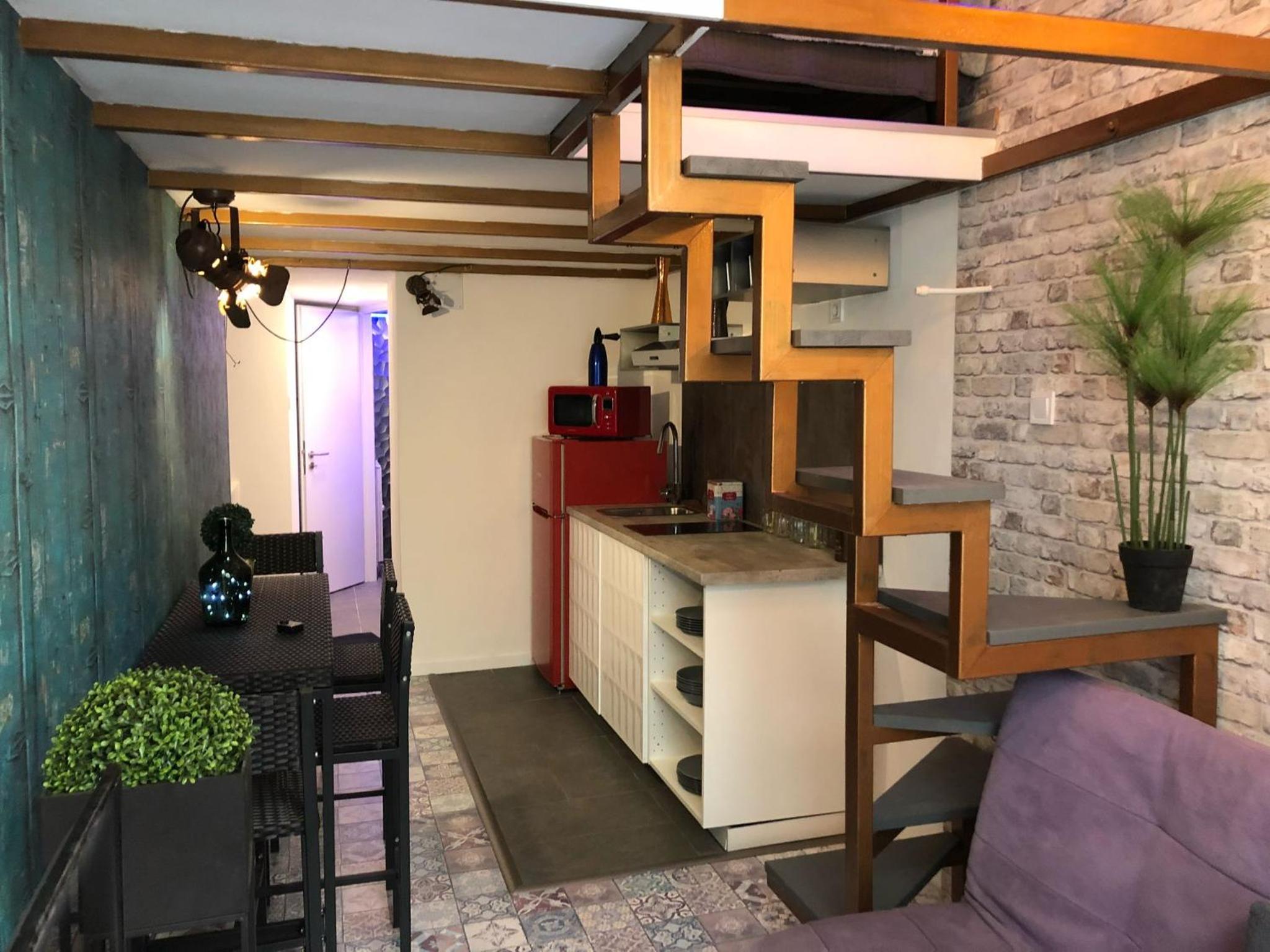 Corvin Apartment near Semmelweis and Heimpal