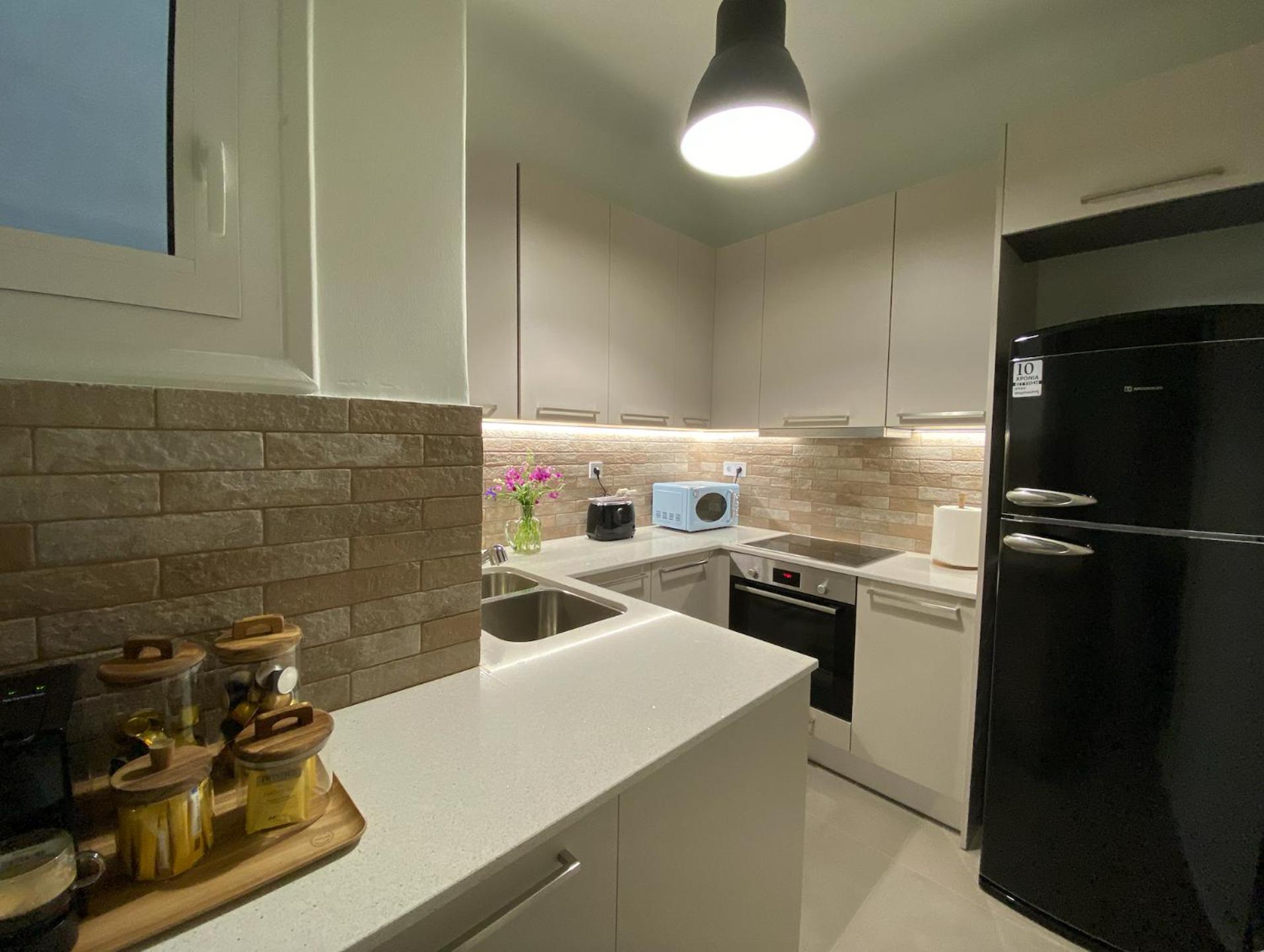 2 Bedroom 1,5 Bath near Kolonaki Square 9min from Metro station