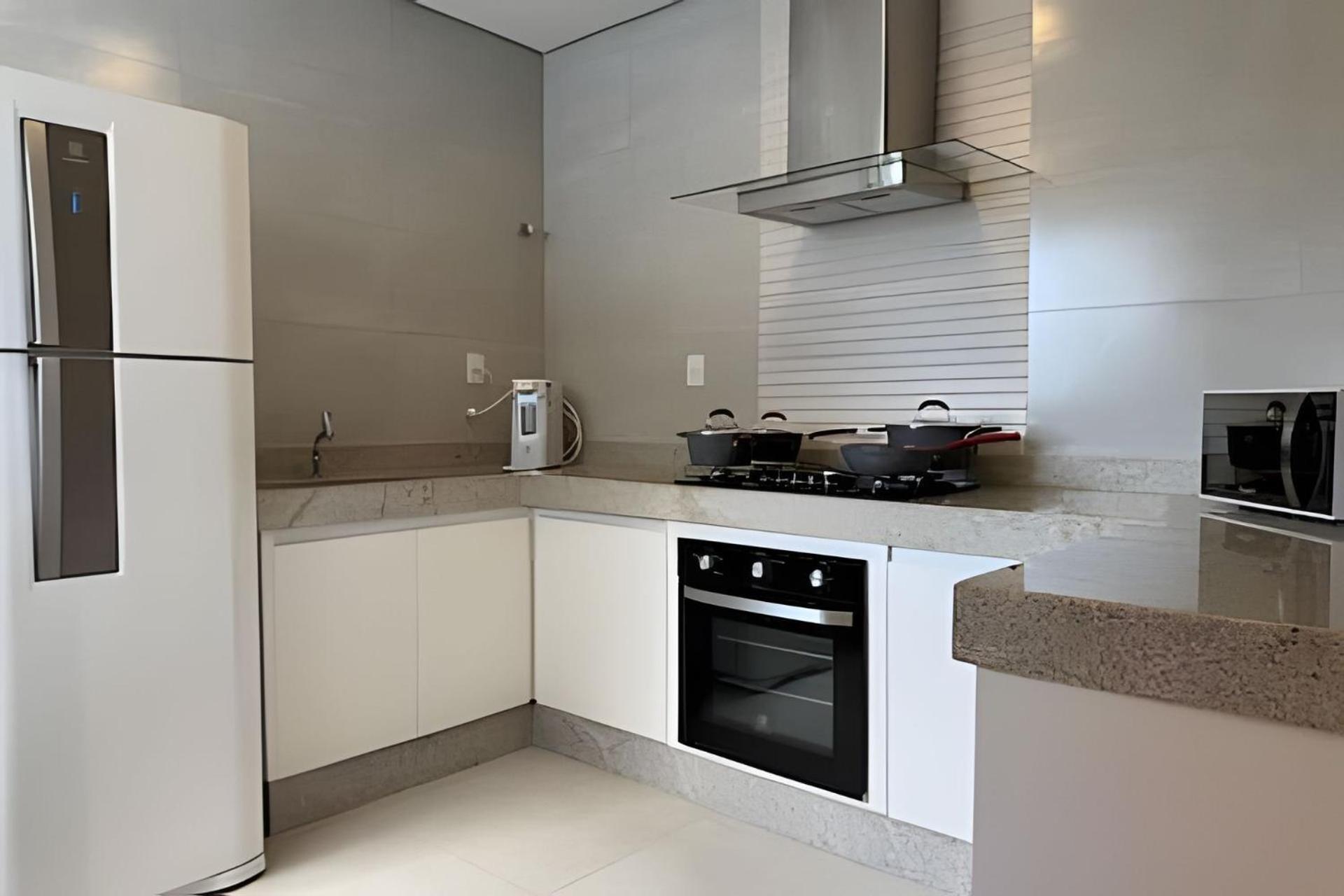 Sofisticado apartamento com ar cond. em Araxá