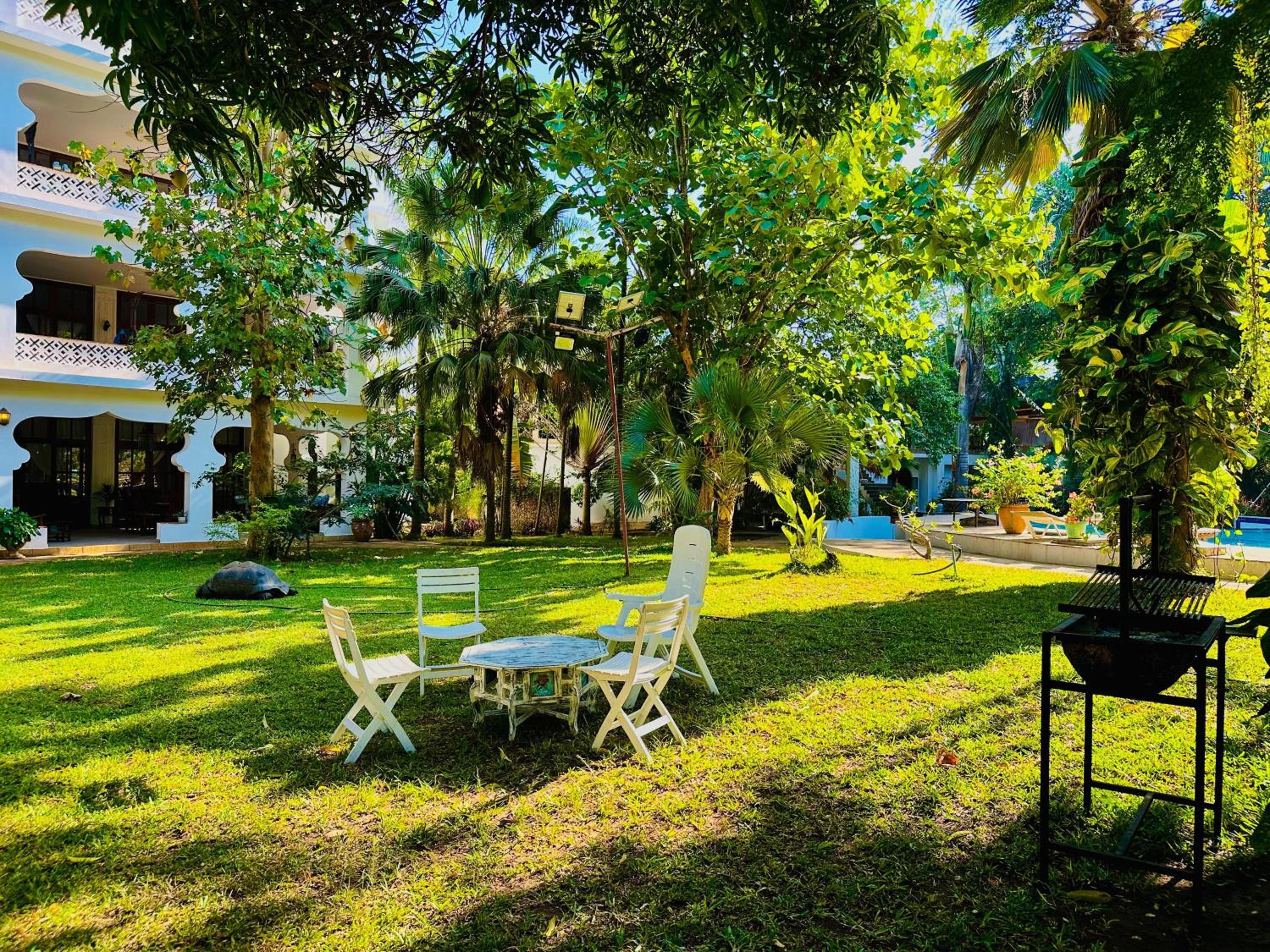 Marina Seaside Apartments