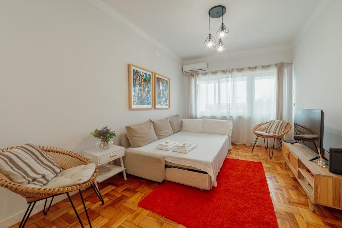 Cedofeita Flat by Hosty