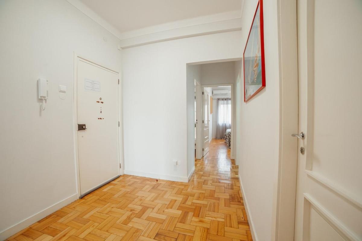 Cedofeita Flat by Hosty