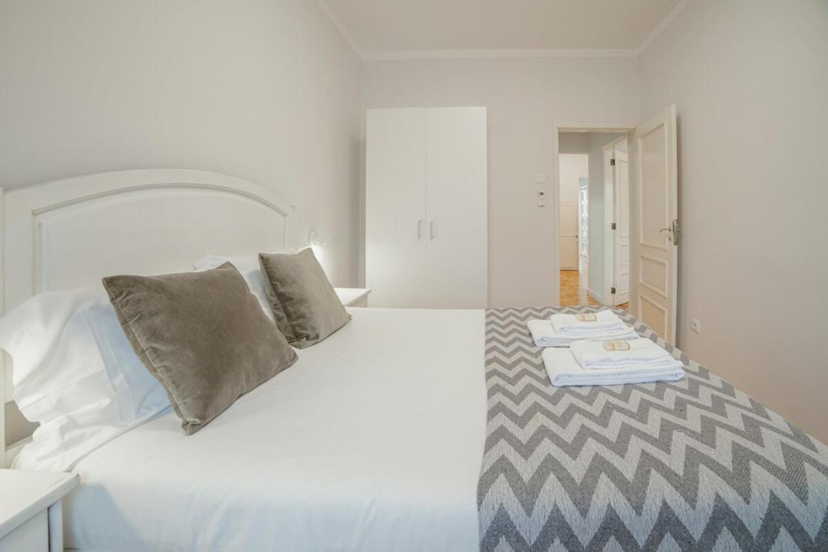 Cedofeita Flat by Hosty