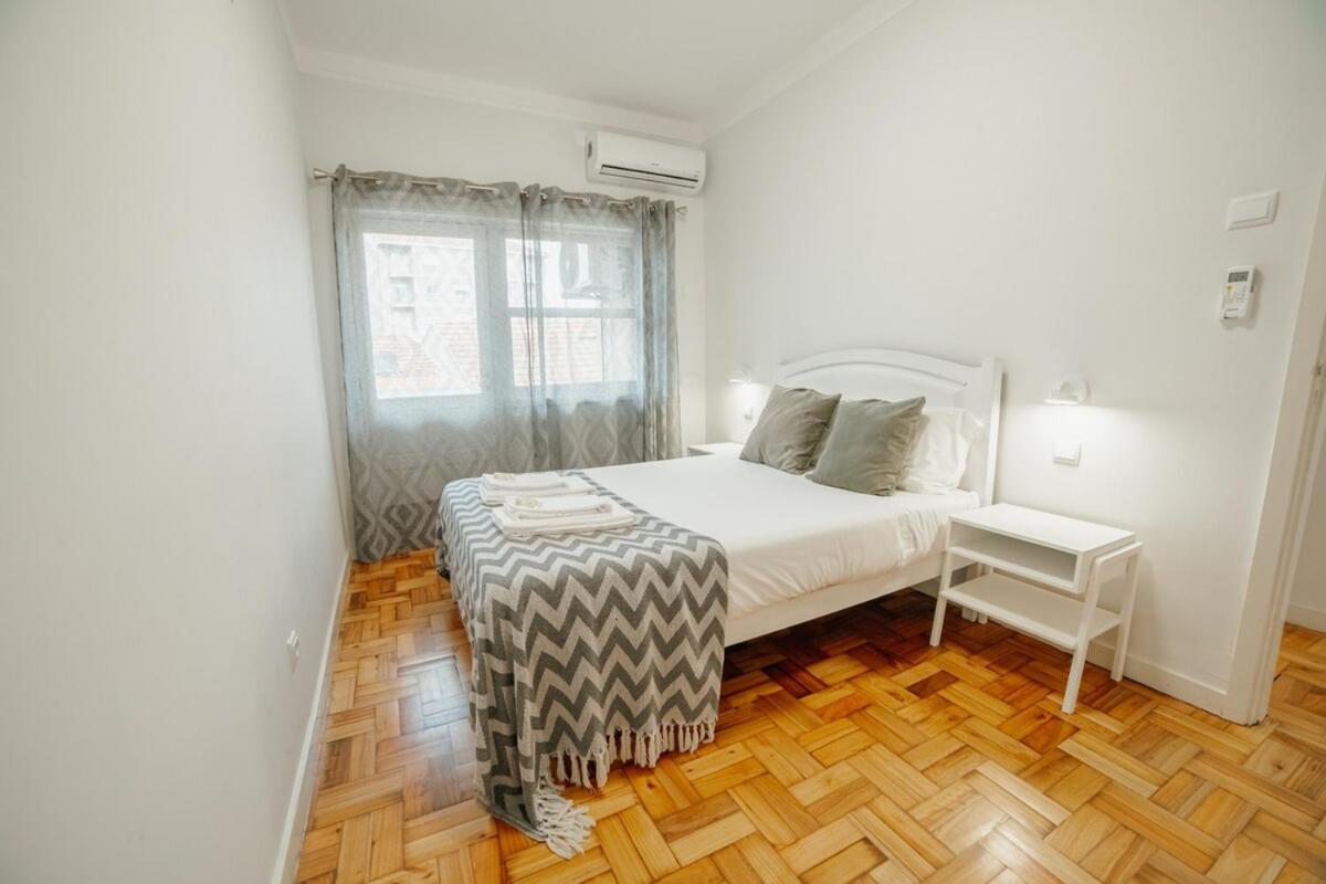 Cedofeita Flat by Hosty