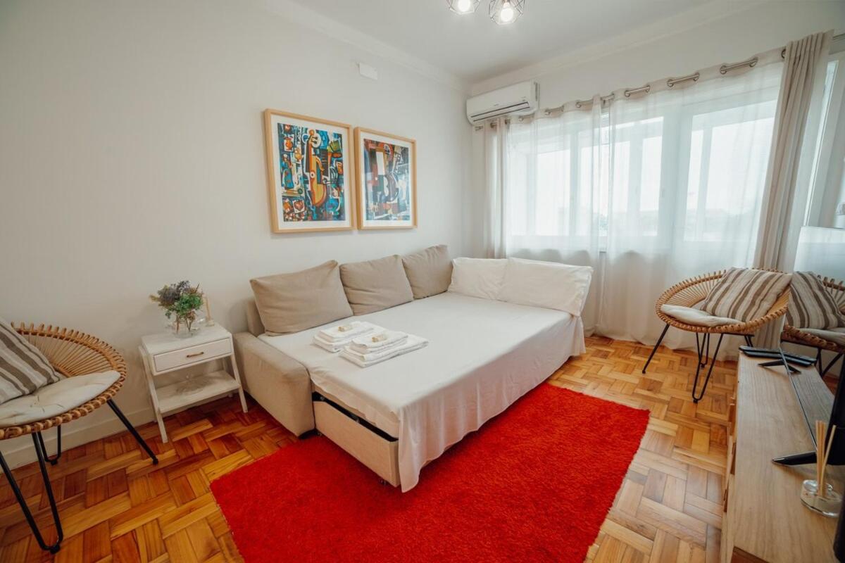 Cedofeita Flat by Hosty