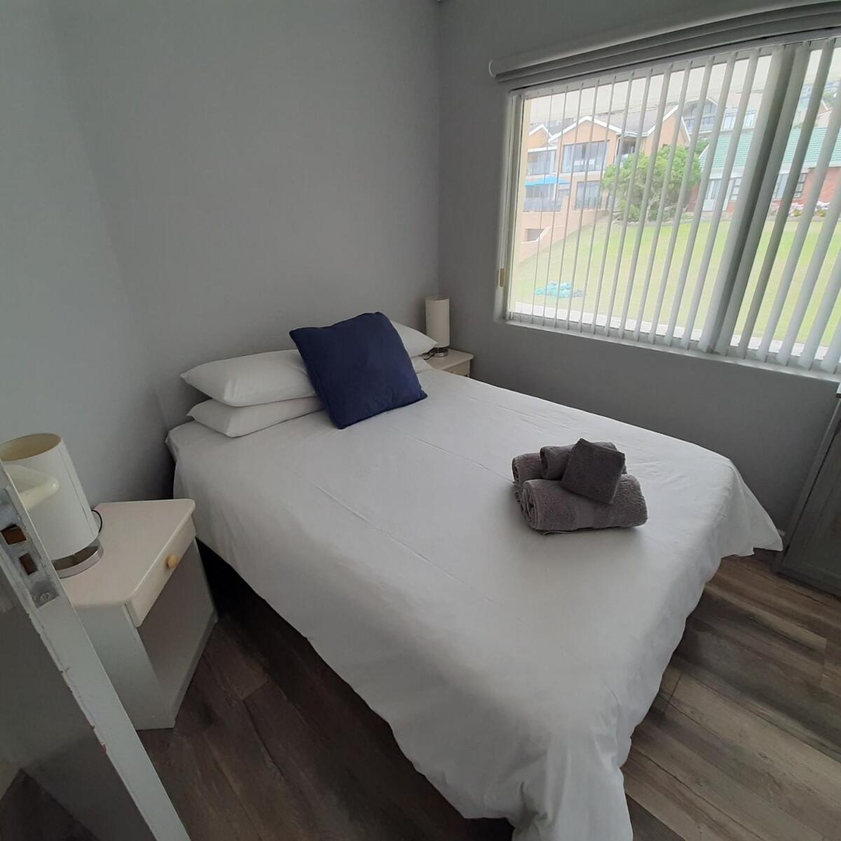Serviced beach apartment