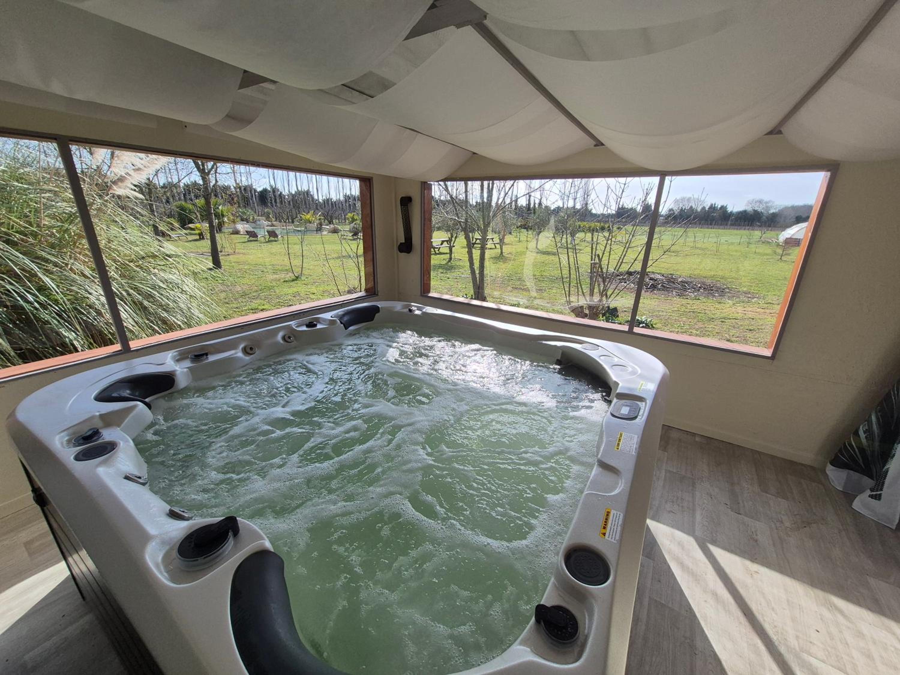 Le Mas des Cerisiers JACUZZI et SAUNA inclus pour tous les logements
