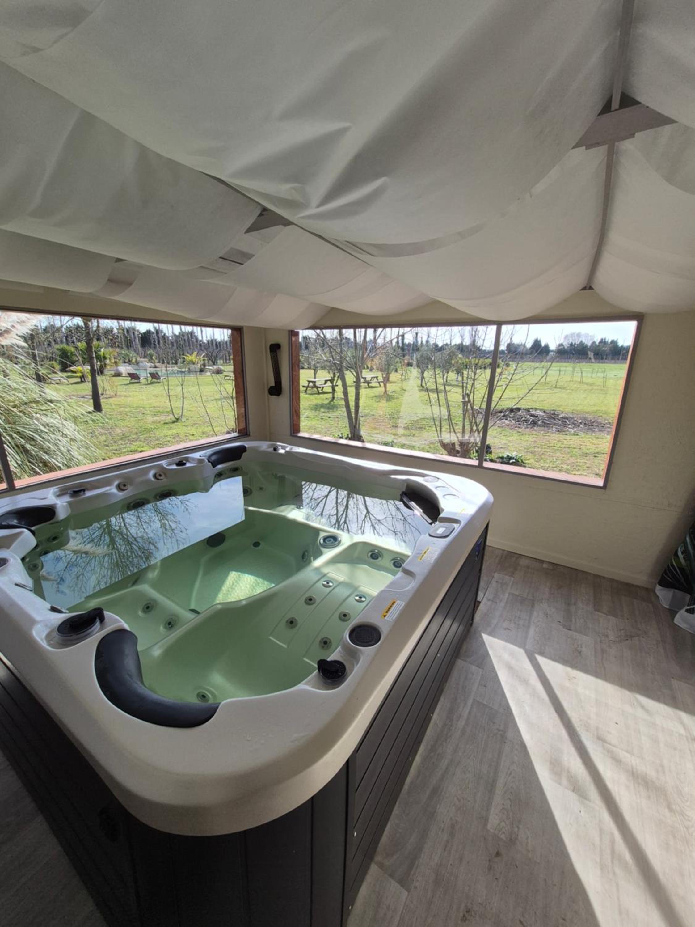 Le Mas des Cerisiers JACUZZI et SAUNA inclus pour tous les logements