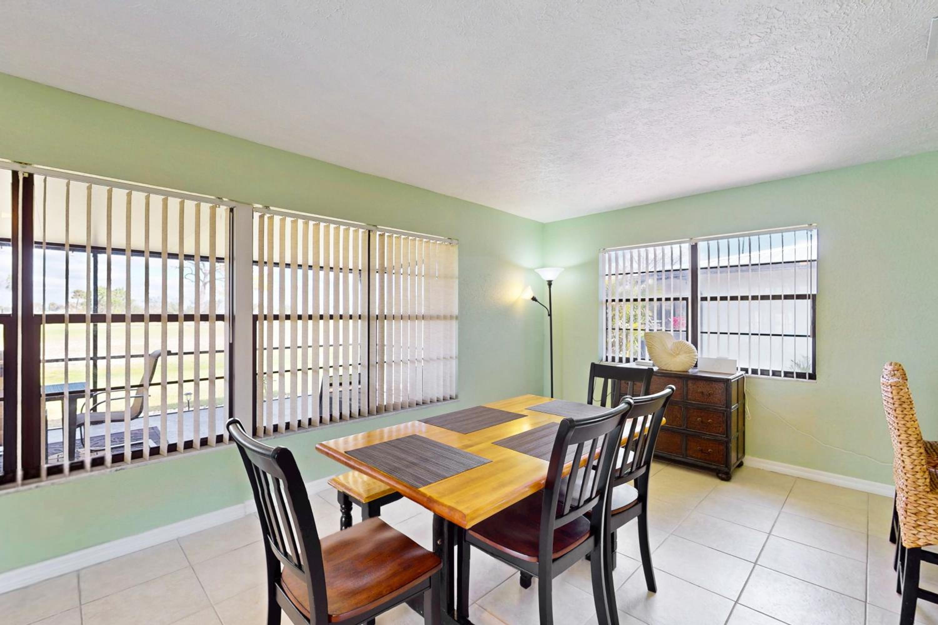 Golf Cart and Heated Pool Rotonda West Getaway!