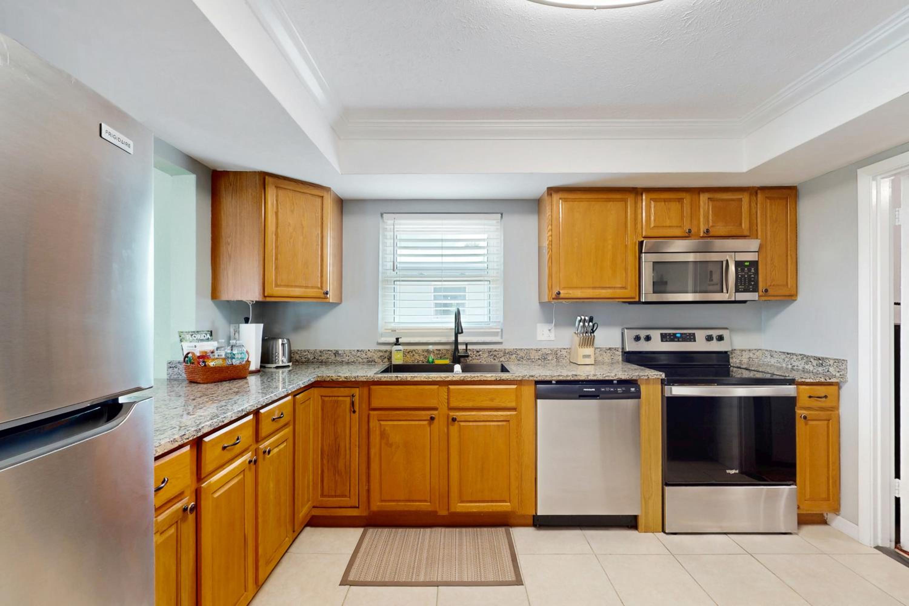 Golf Cart and Heated Pool Rotonda West Getaway!