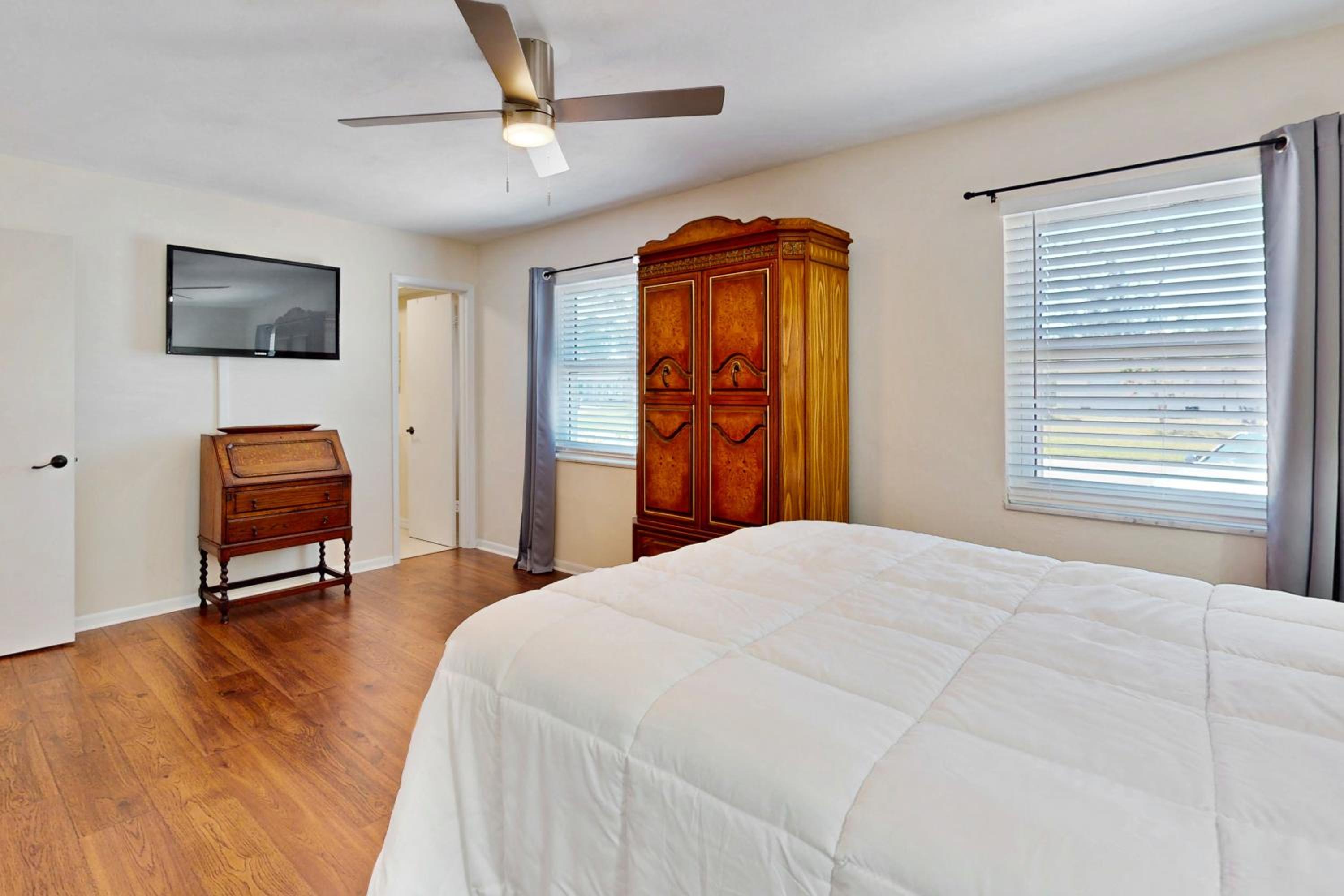 Golf Cart and Heated Pool Rotonda West Getaway!