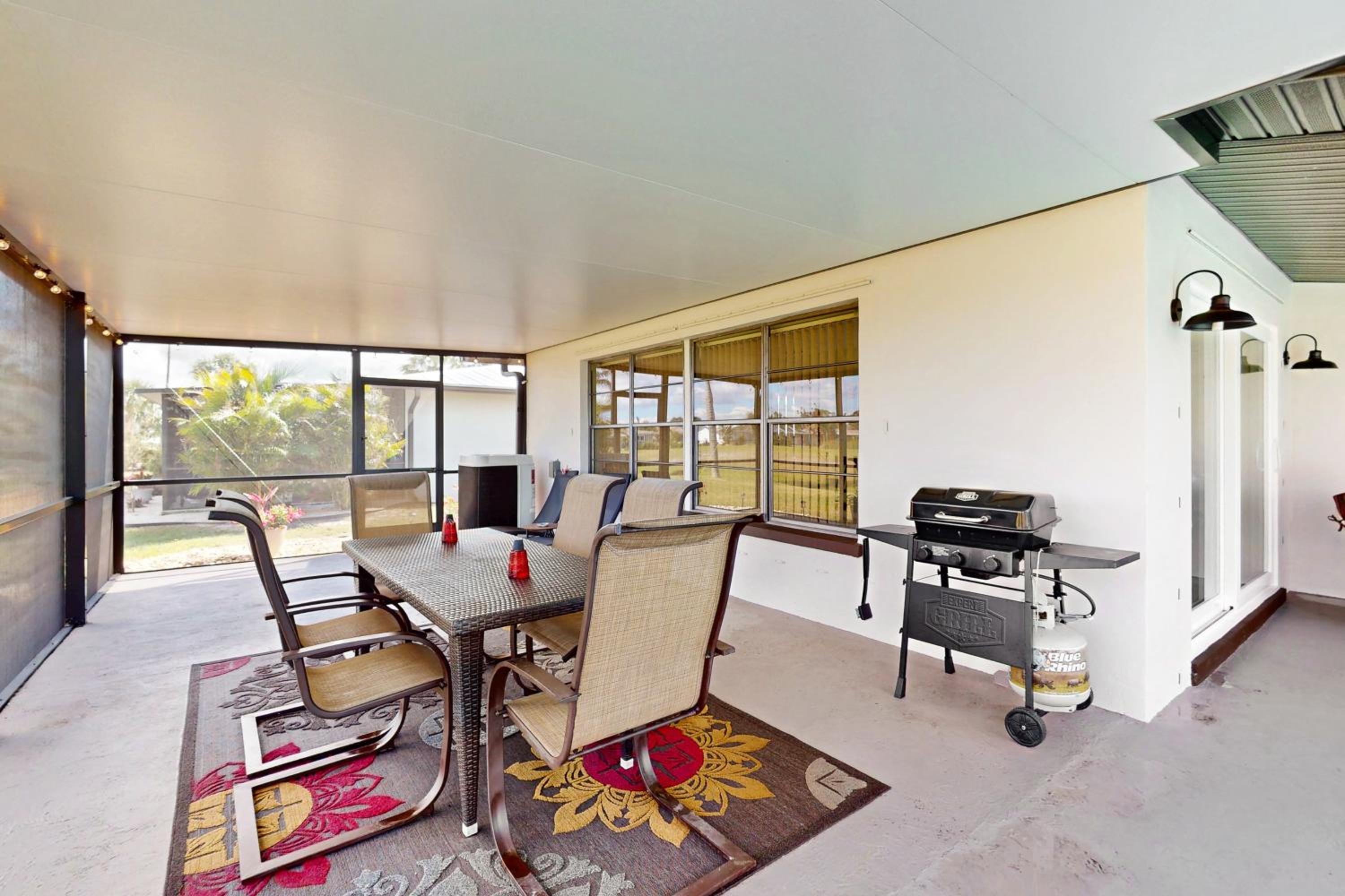 Golf Cart and Heated Pool Rotonda West Getaway!