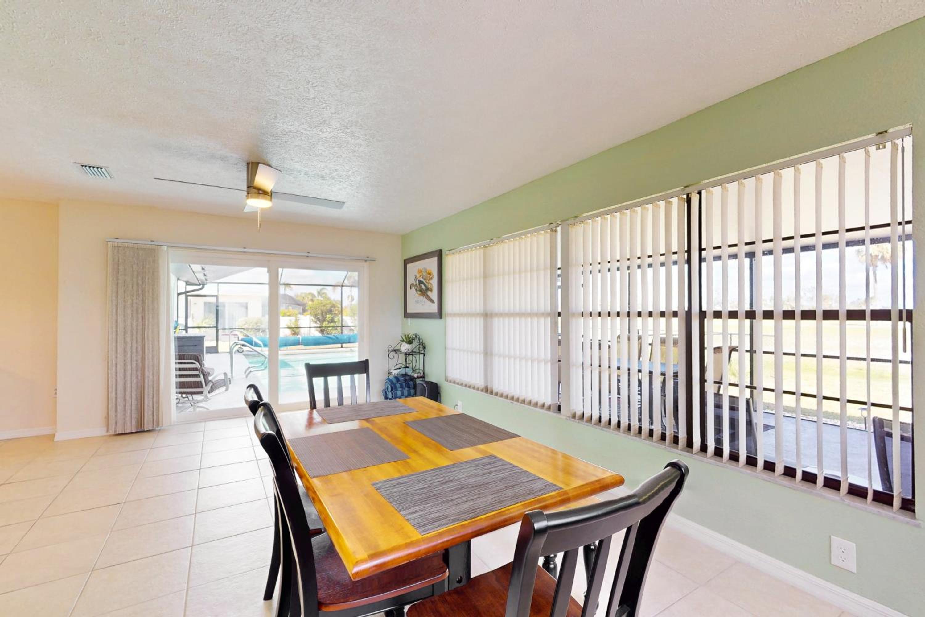 Golf Cart and Heated Pool Rotonda West Getaway!