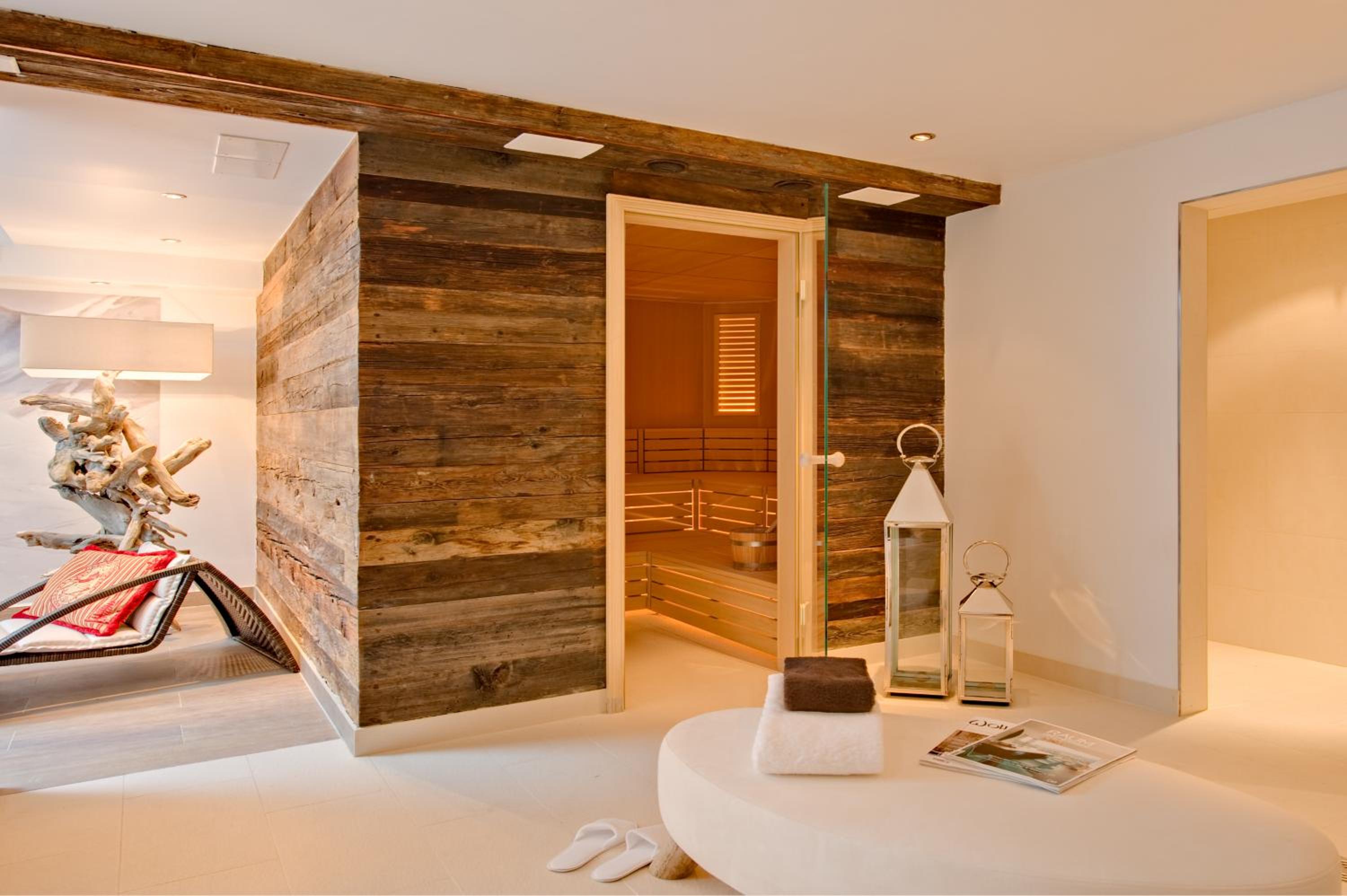 Alex Lodge Private Luxury Apartments