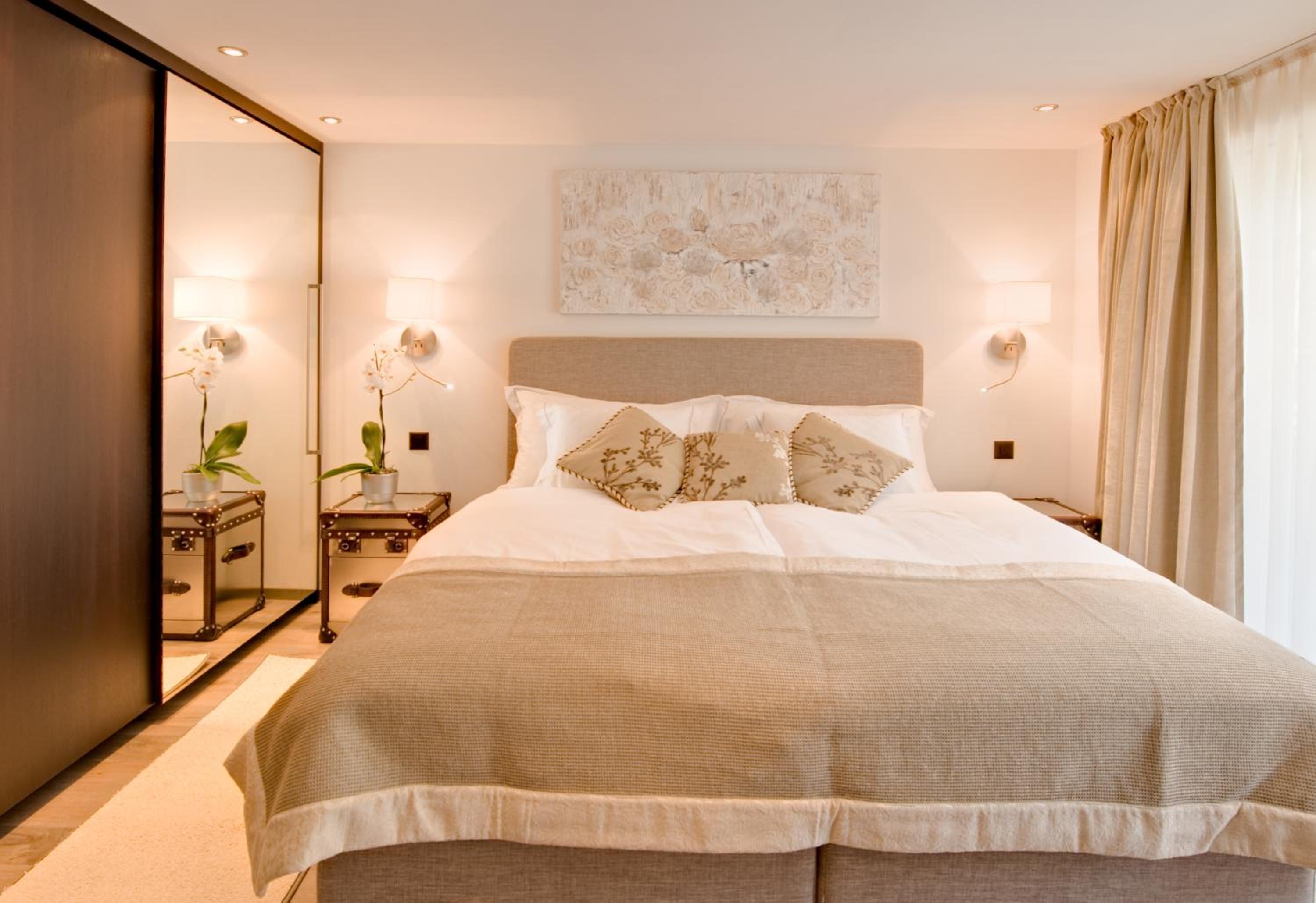 Alex Lodge Private Luxury Apartments