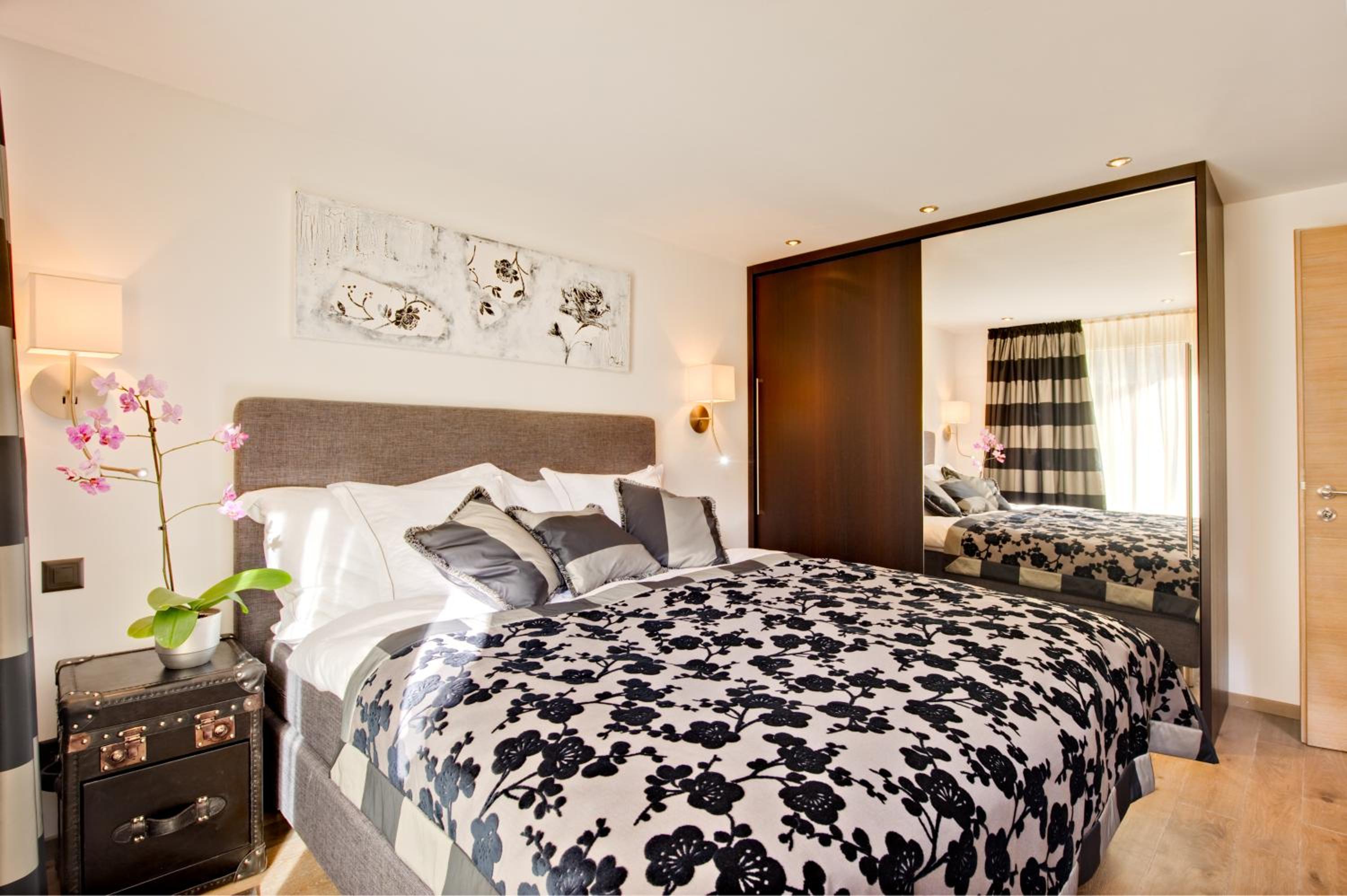 Alex Lodge Private Luxury Apartments