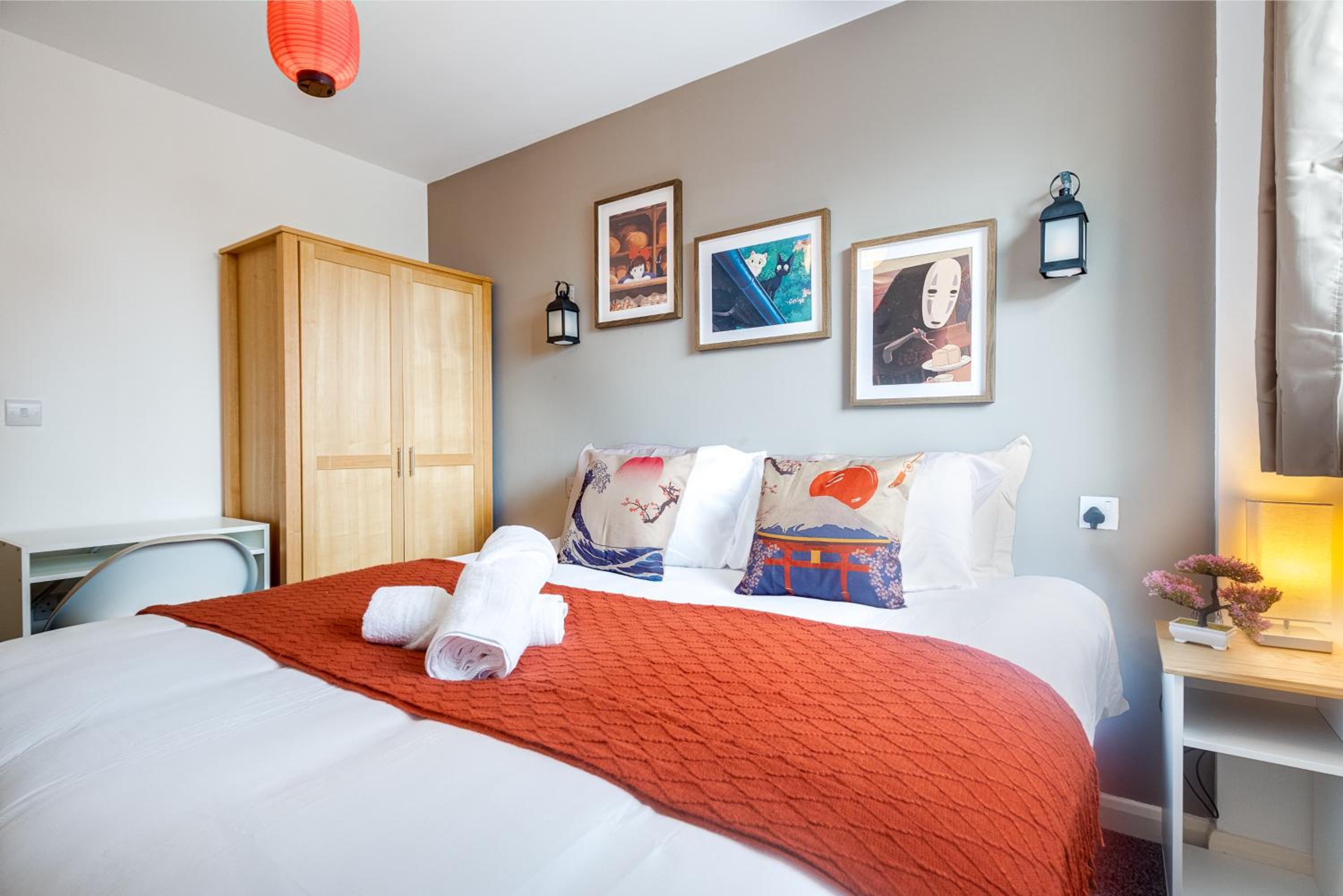 Chinese Suite with FreePark - 28 Night Stay