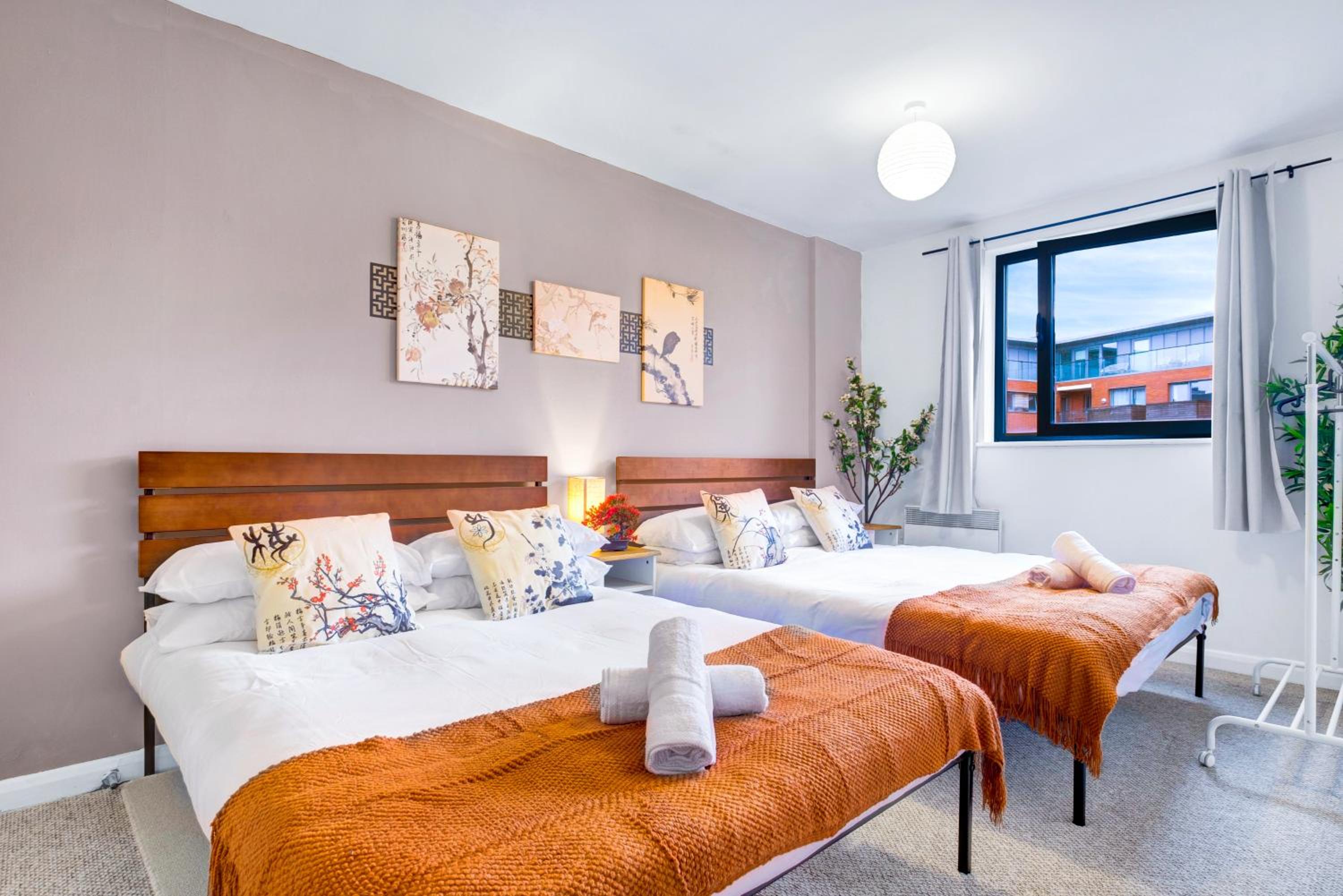 Chinese Suite with FreePark - 28 Night Stay