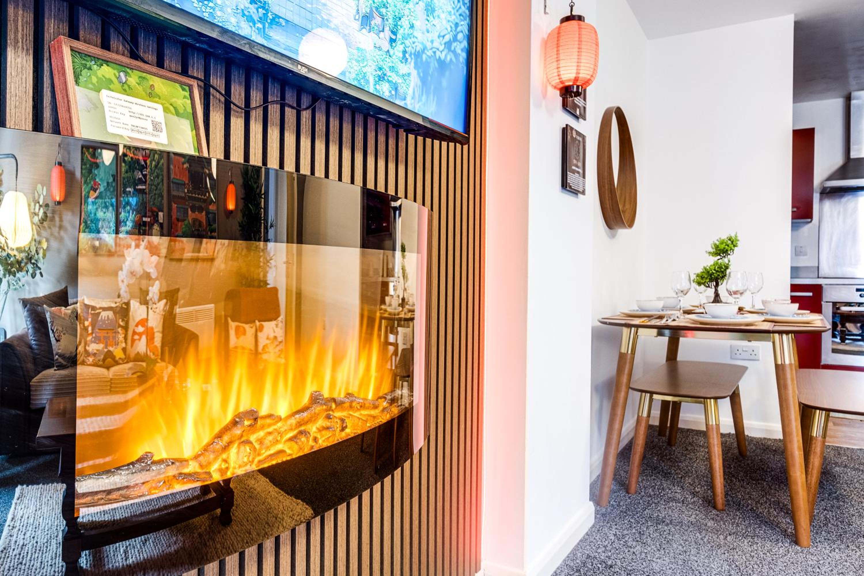 Chinese Suite with FreePark - 28 Night Stay