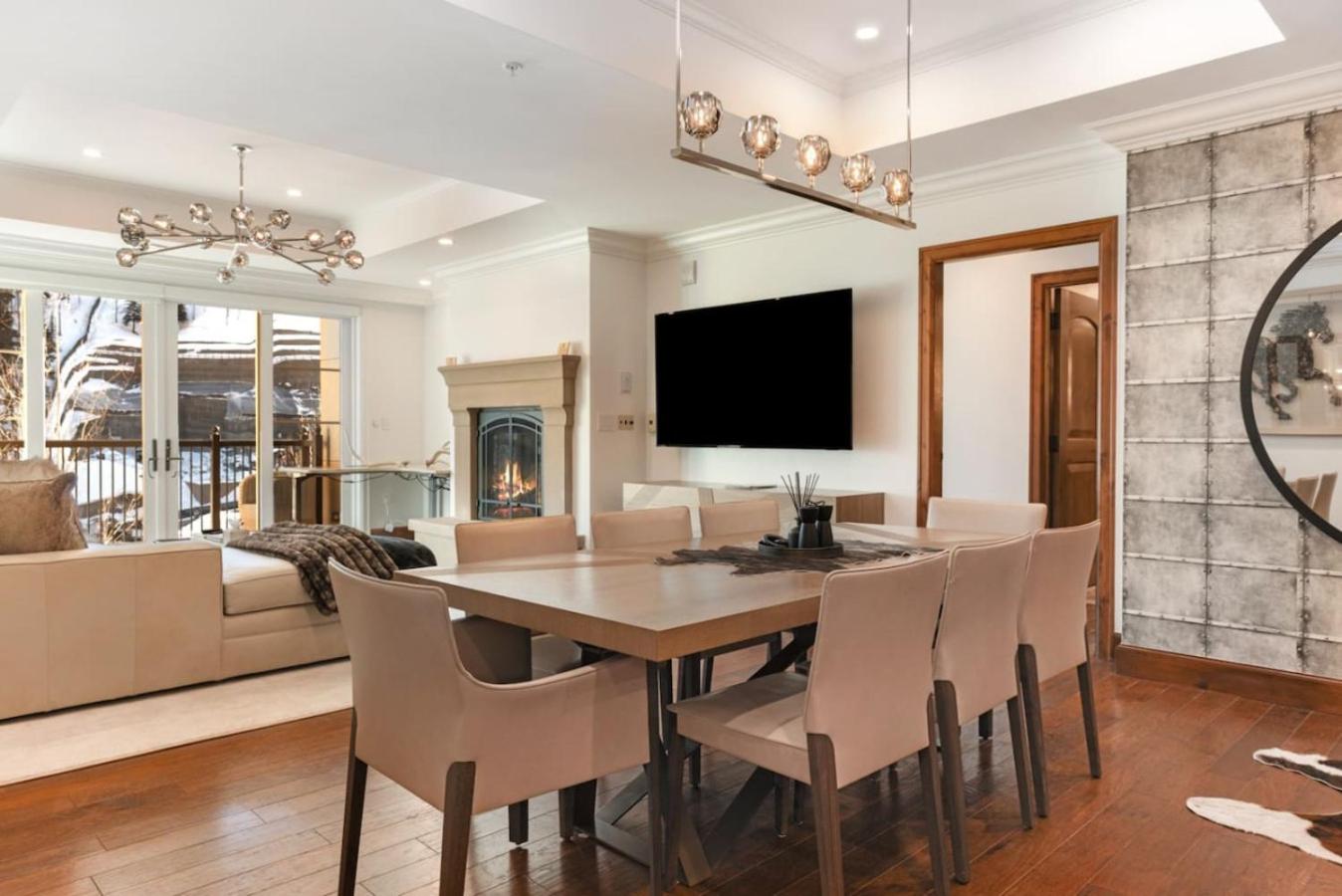 Ritz Carlton Luxe 3 bed 4 bath