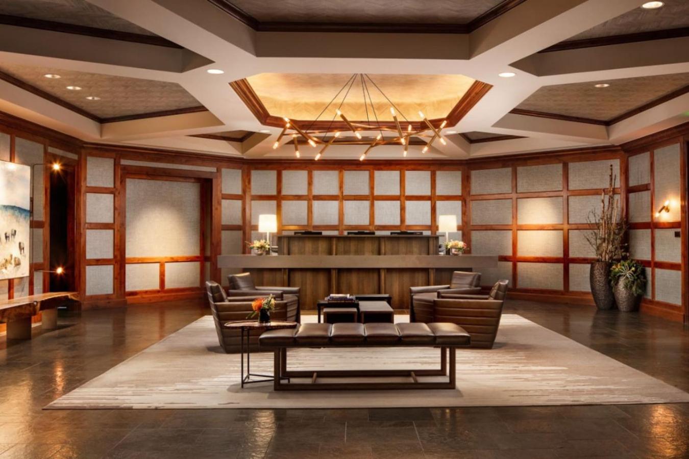 Ritz Carlton Luxe 3 bed 4 bath