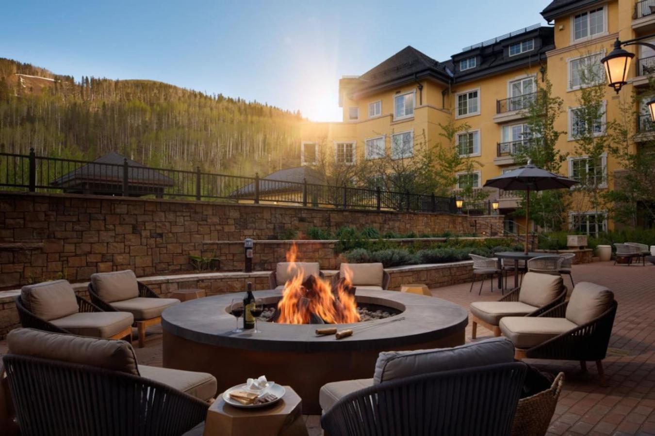Ritz Carlton Luxe 3 bed 4 bath