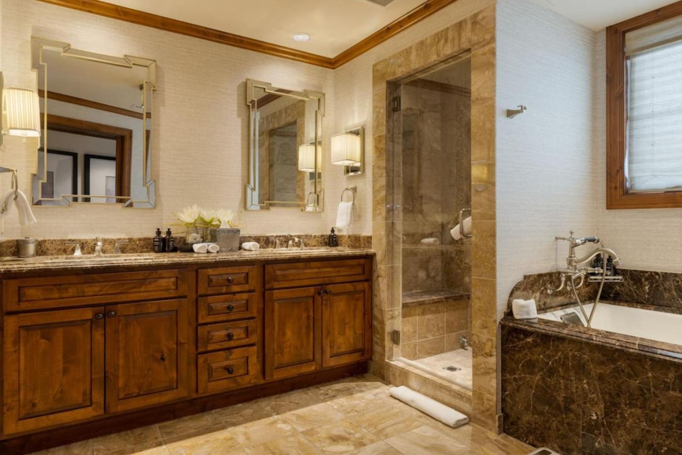 Luxury Ritz Carlton Condo with Views