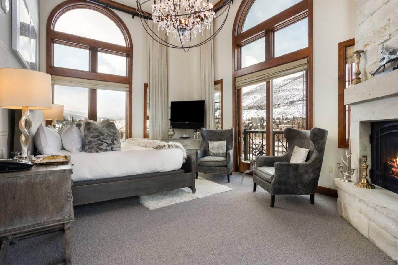 Luxury Ritz Carlton Condo with Views