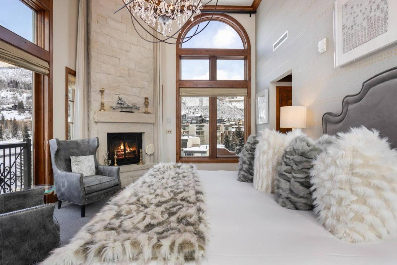 Luxury Ritz Carlton Condo with Views