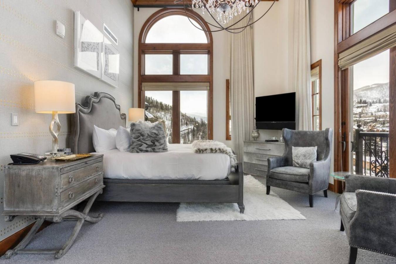Luxury Ritz Carlton Condo with Views