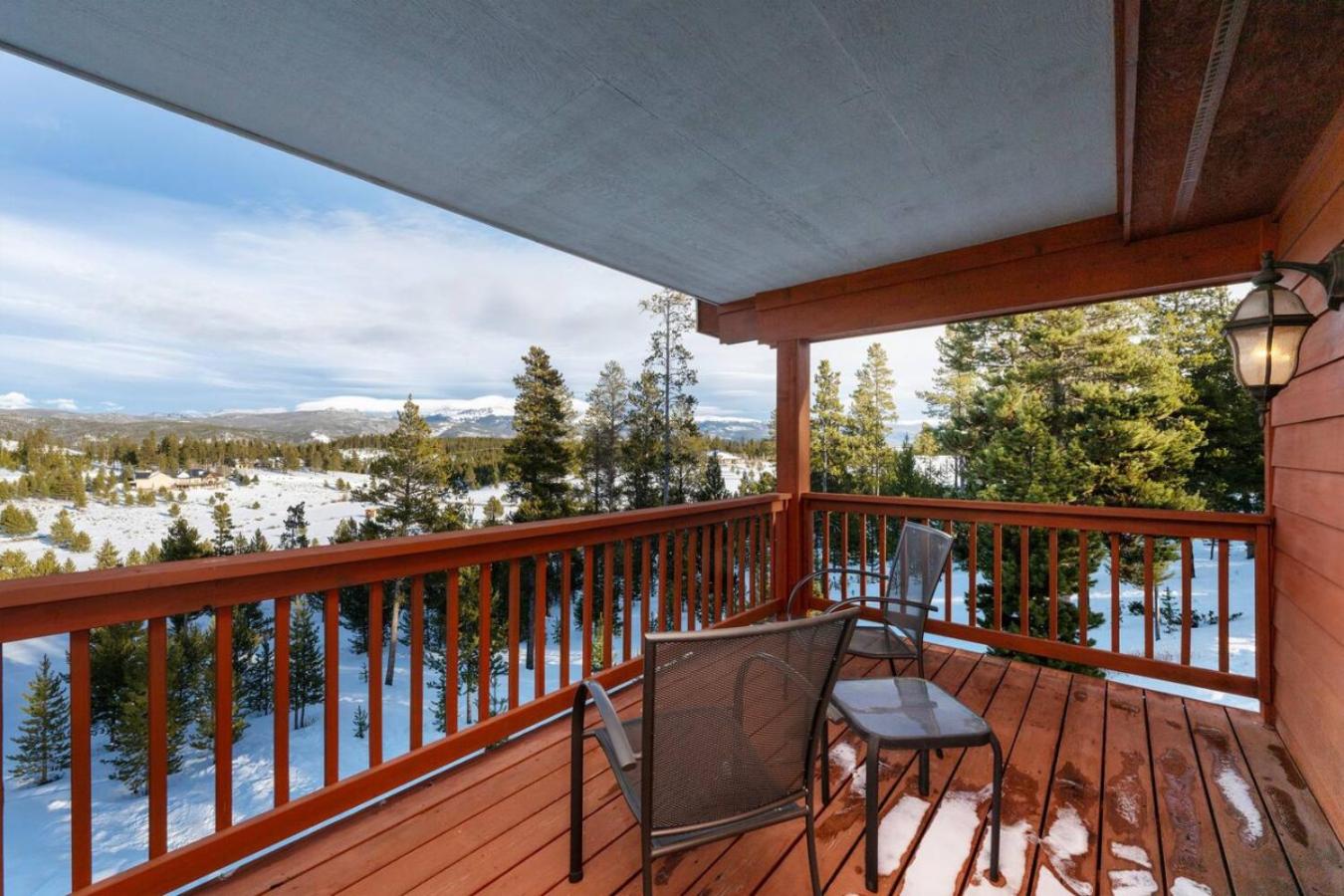 Stunning Mountain Retreat with View and Private Hot Tub