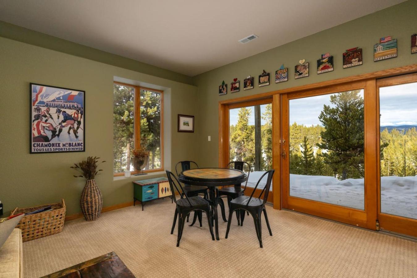 Stunning Mountain Retreat with View and Private Hot Tub