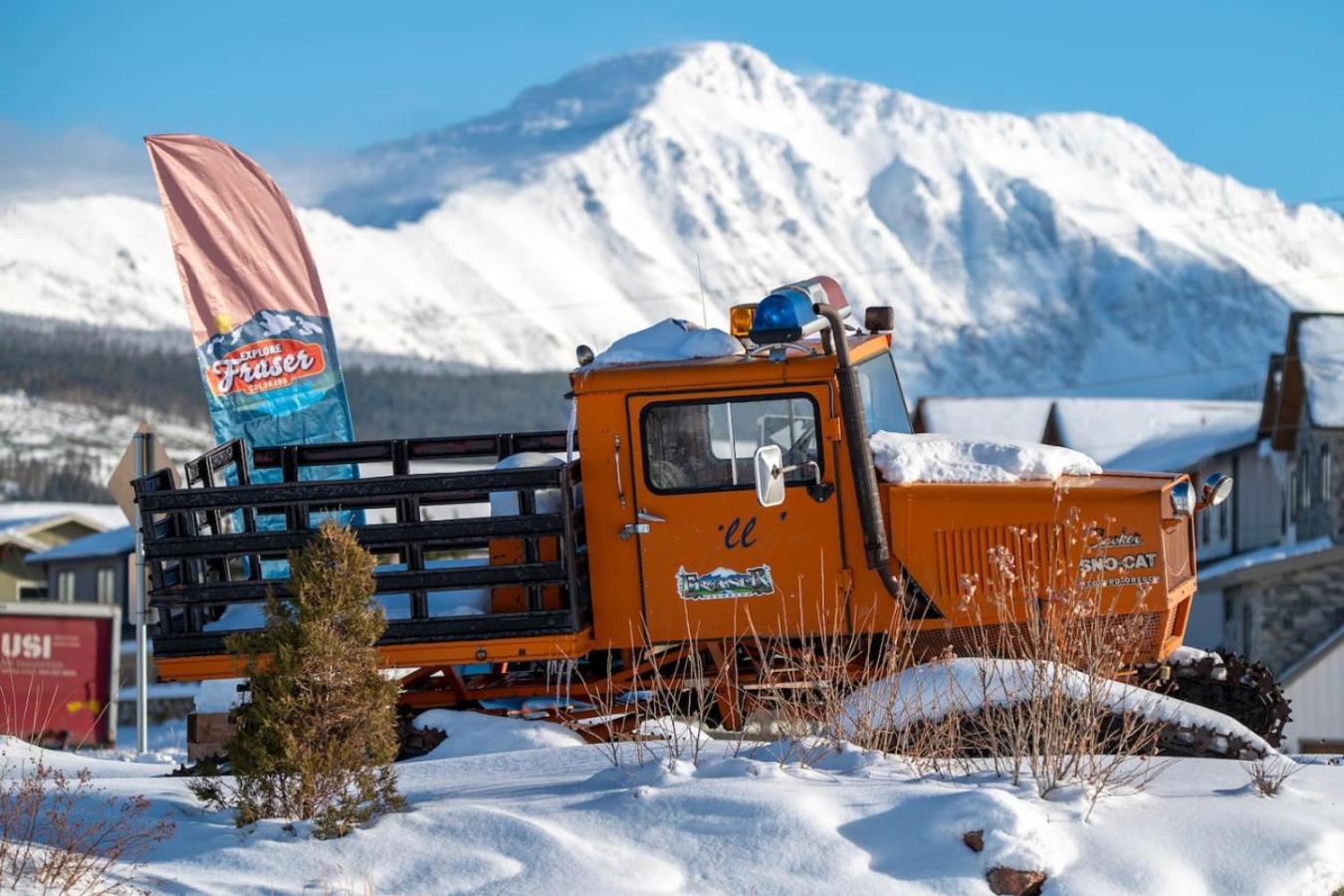 Stunning Mountain Retreat with View and Private Hot Tub