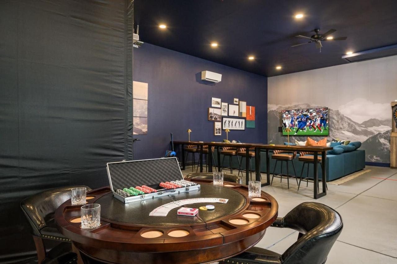 The Ultimate Hangout House