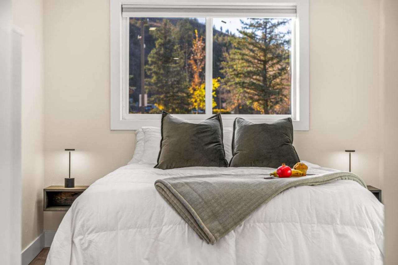 Prime Location Skiiers Paradise