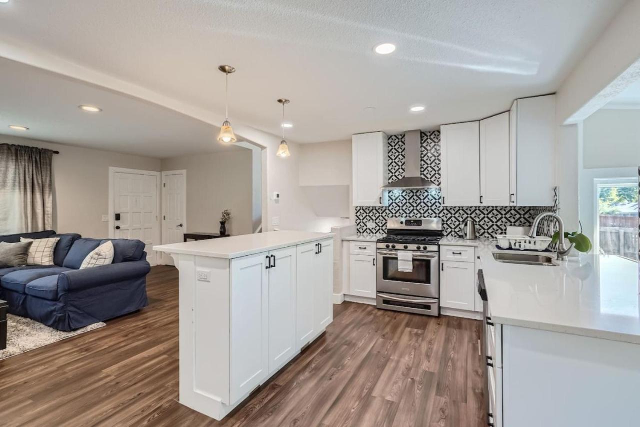 Charming Family Friendly 4bd 2ba Arvada Home