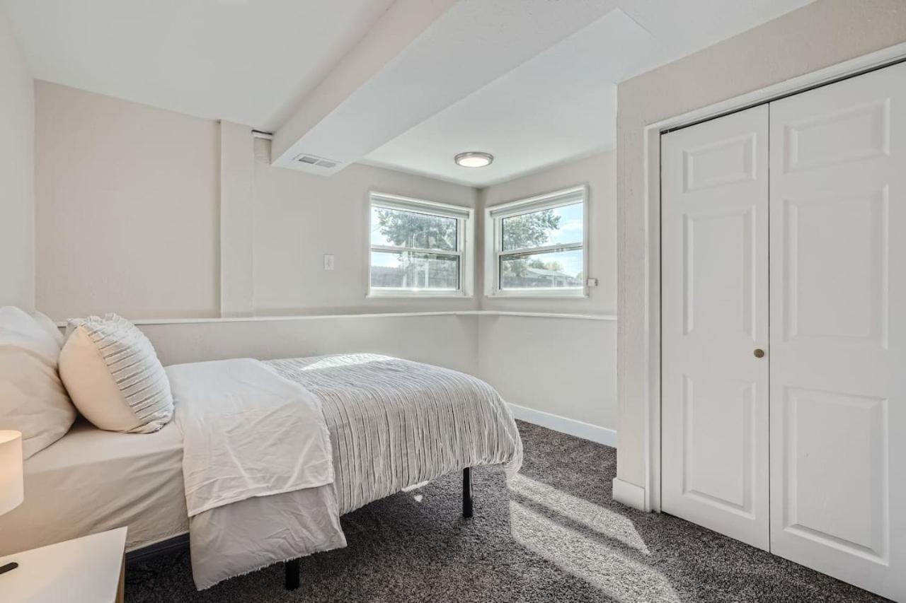 Charming Family Friendly 4bd 2ba Arvada Home